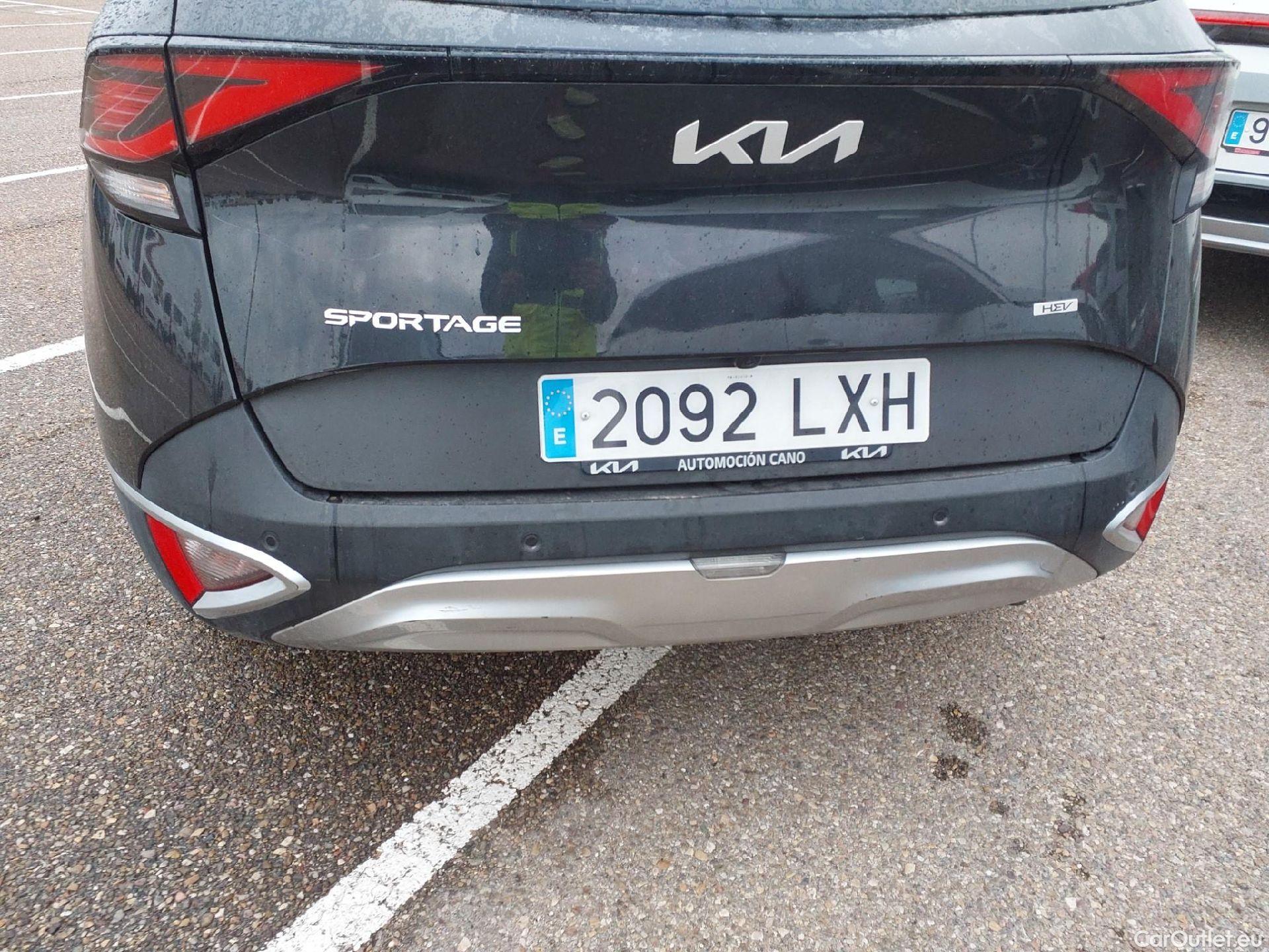  KIA  Sportage KIA  / 2022 / 5P / todoterreno 1.6 T-GDi HEV 171kW (230CV) Drive 4X2 #19