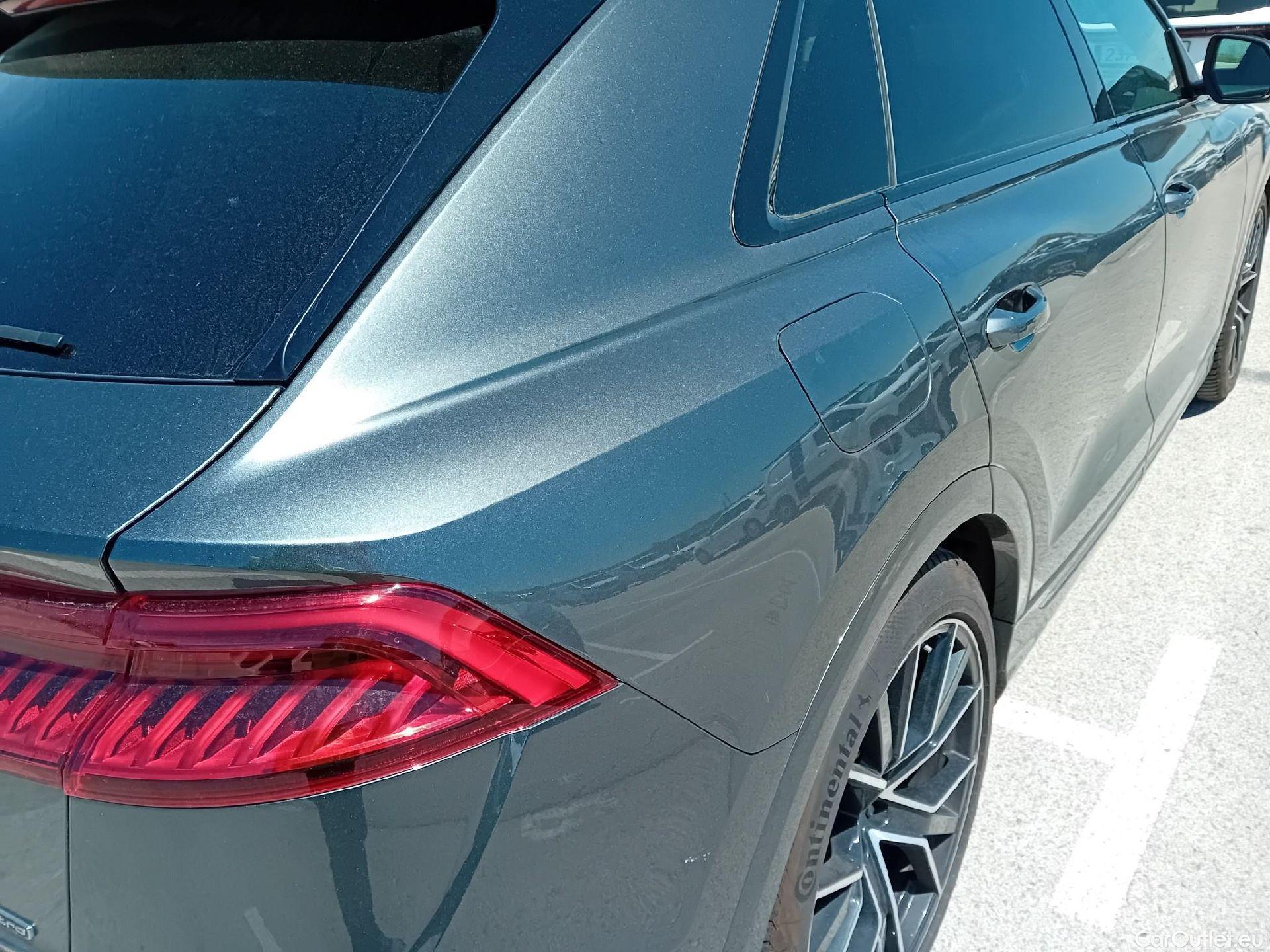  Audi  Q8 AUDI  / 2018 / 5P / todoterreno 60 TFSIe 340kW Black Line Pl quattro tip #15