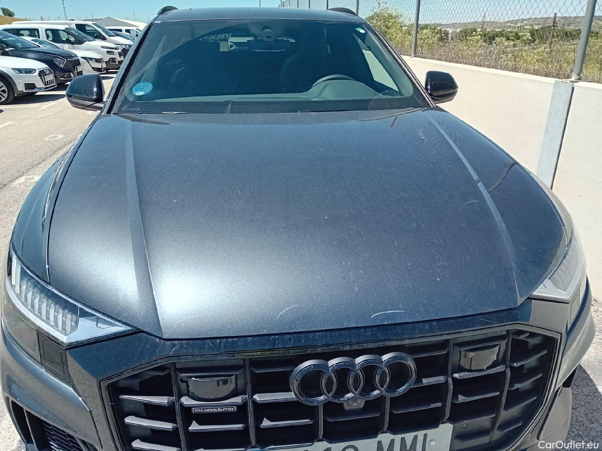  Audi  Q8 AUDI  / 2018 / 5P / todoterreno 60 TFSIe 340kW Black Line Pl quattro tip #1