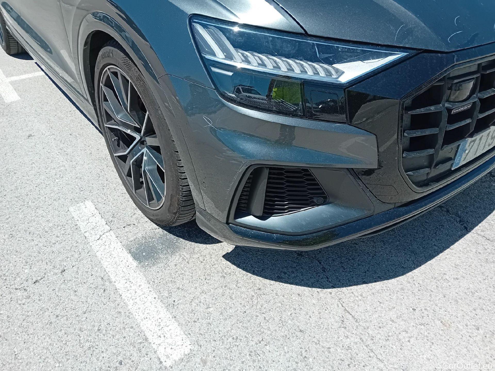 Audi  Q8 AUDI  / 2018 / 5P / todoterreno 60 TFSIe 340kW Black Line Pl quattro tip #4