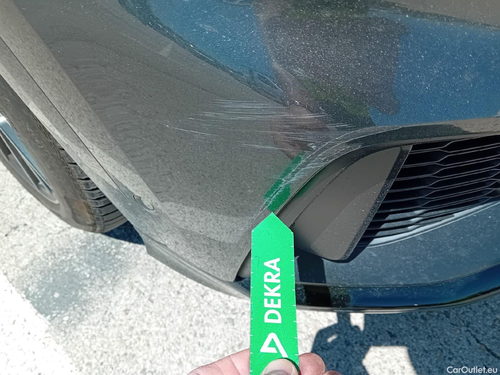  Audi  Q8 AUDI  / 2018 / 5P / todoterreno 60 TFSIe 340kW Black Line Pl quattro tip #3