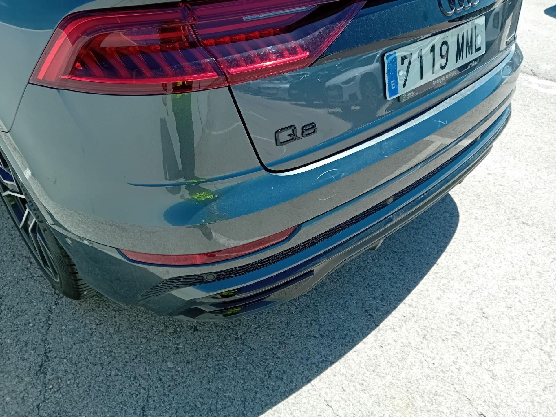  Audi  Q8 AUDI  / 2018 / 5P / todoterreno 60 TFSIe 340kW Black Line Pl quattro tip #10