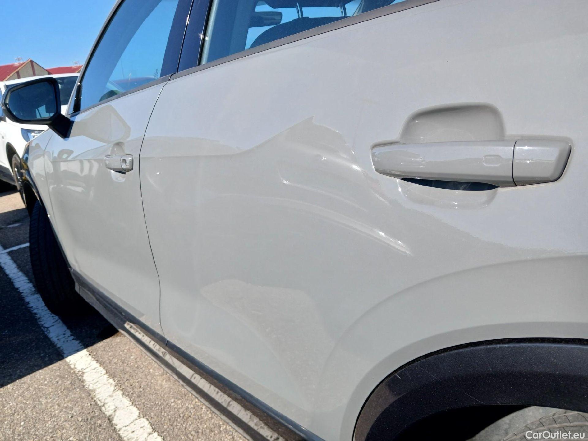  Audi  Q2 AUDI  / 2016 / 5P / todoterreno Design 30 TFSI 85kW (116CV) #29