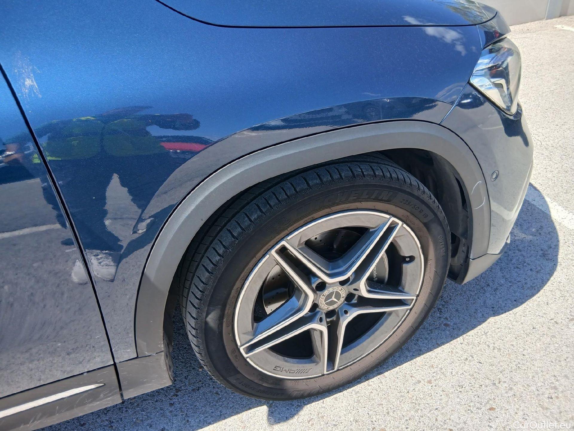  Mercedes  GLA MERCEDES-BENZ  / 2020 / 5P / todoterreno  200 #22