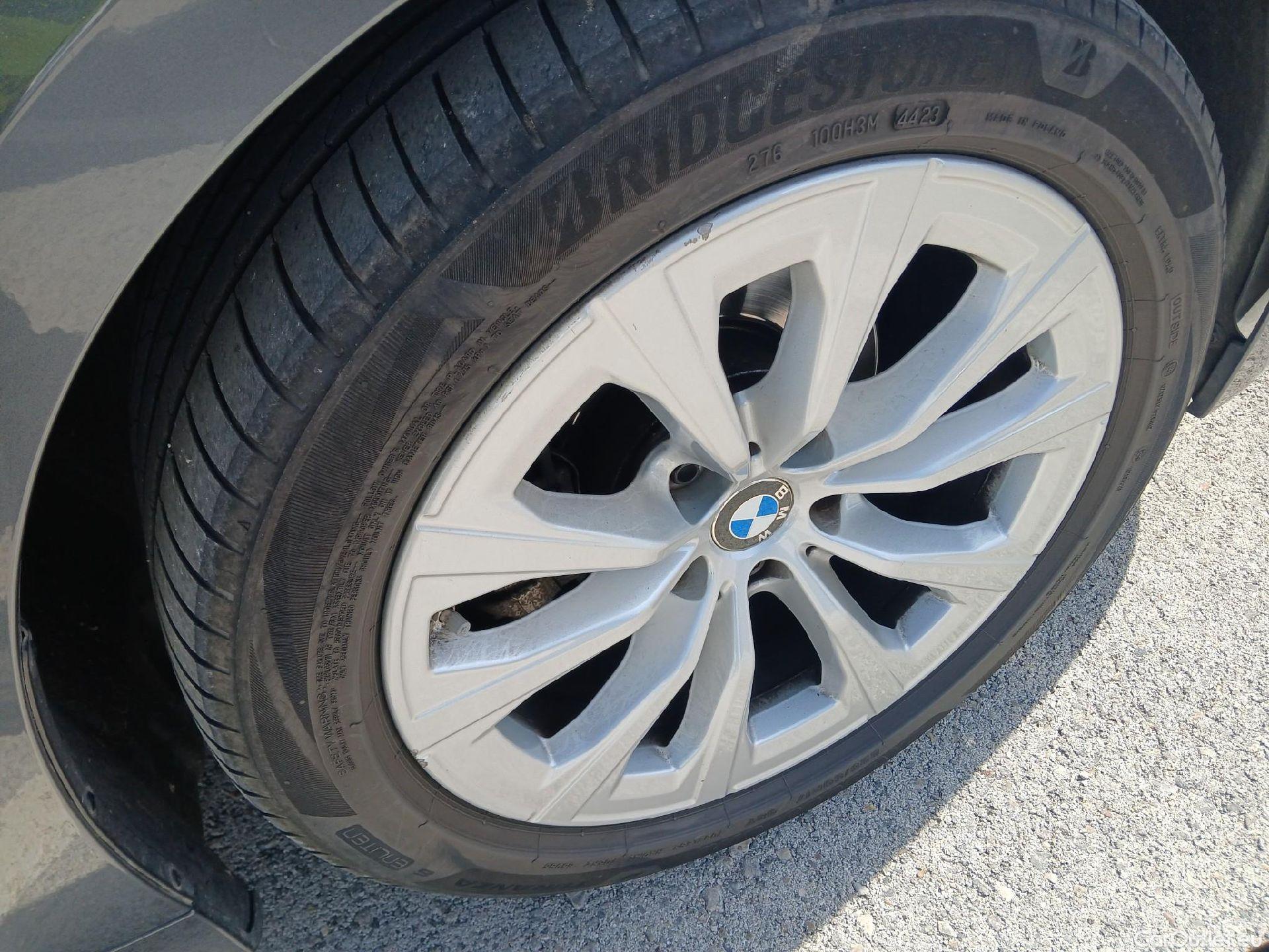  Bmw  Serie 3 BMW  / 2019 / 5P / familiar 318d Auto.Touring #16