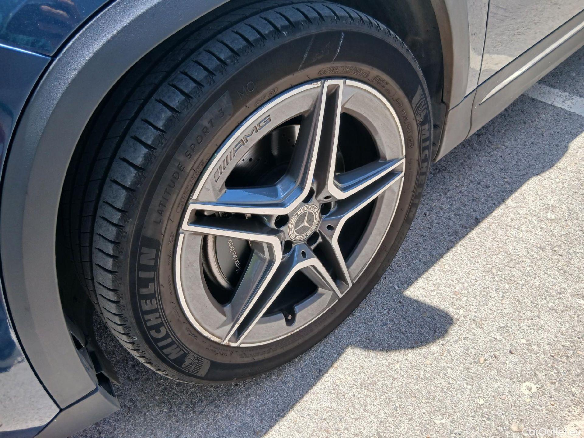  Mercedes  GLA MERCEDES-BENZ  / 2020 / 5P / todoterreno  200 #6