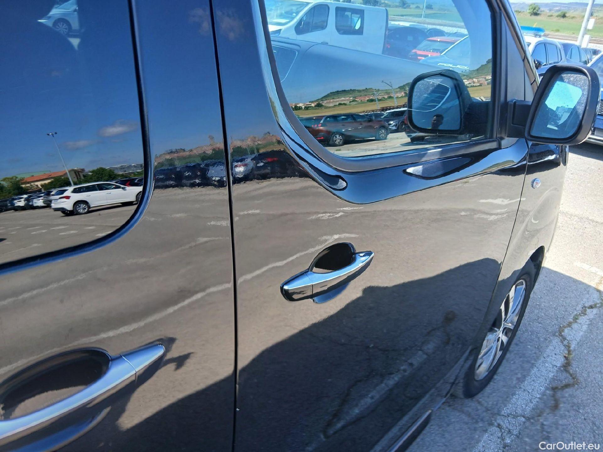  Peugeot  Expert PEUGEOT Traveller / 2016 / 5P / monovolumen Allure BlueHDi 180 S&S EAT8 Standard #35