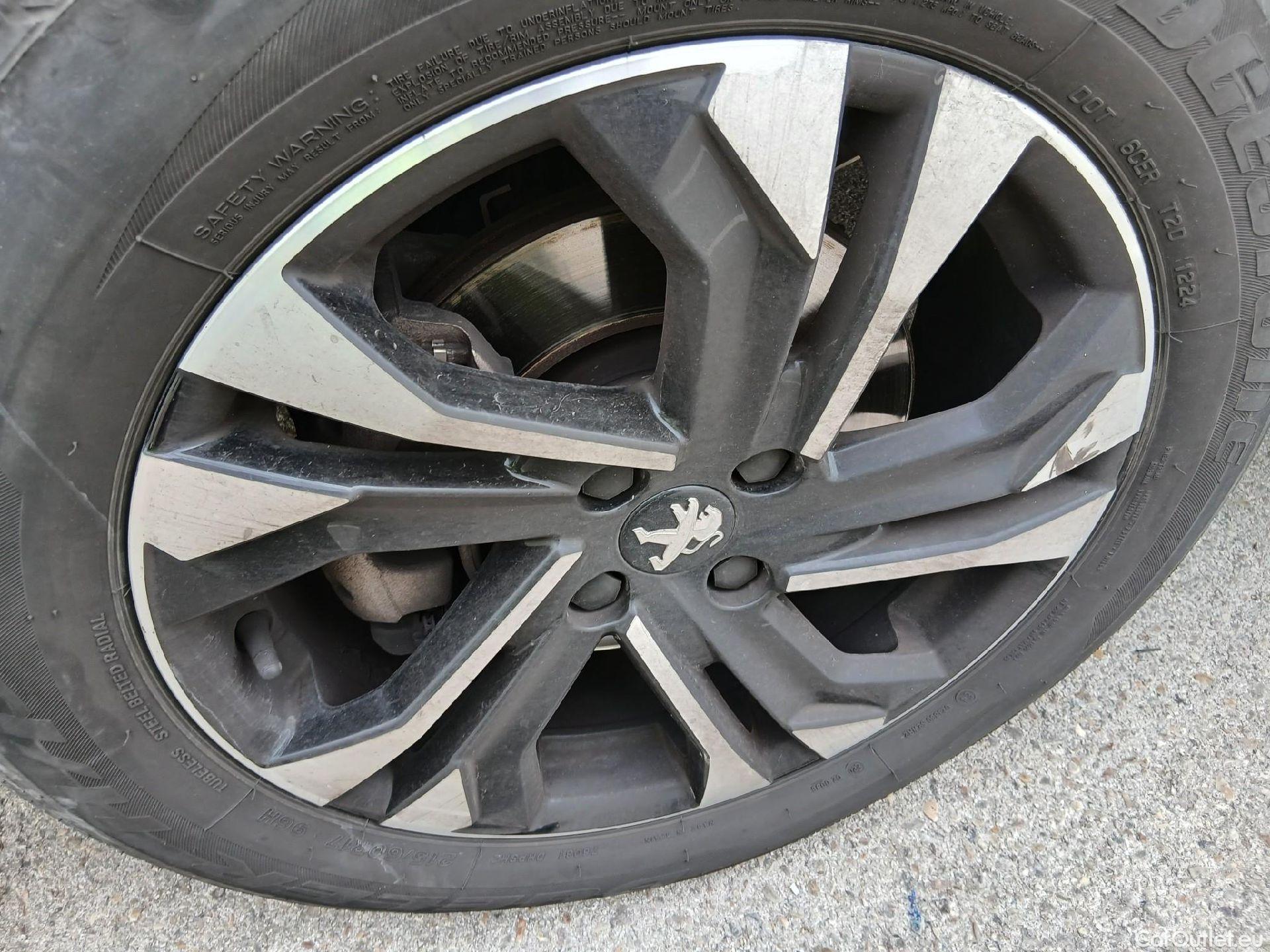  Peugeot  2008 PEUGEOT  / 2019 / 5P / todoterreno Allure BlueHDI 130 S&S EAT8 #11