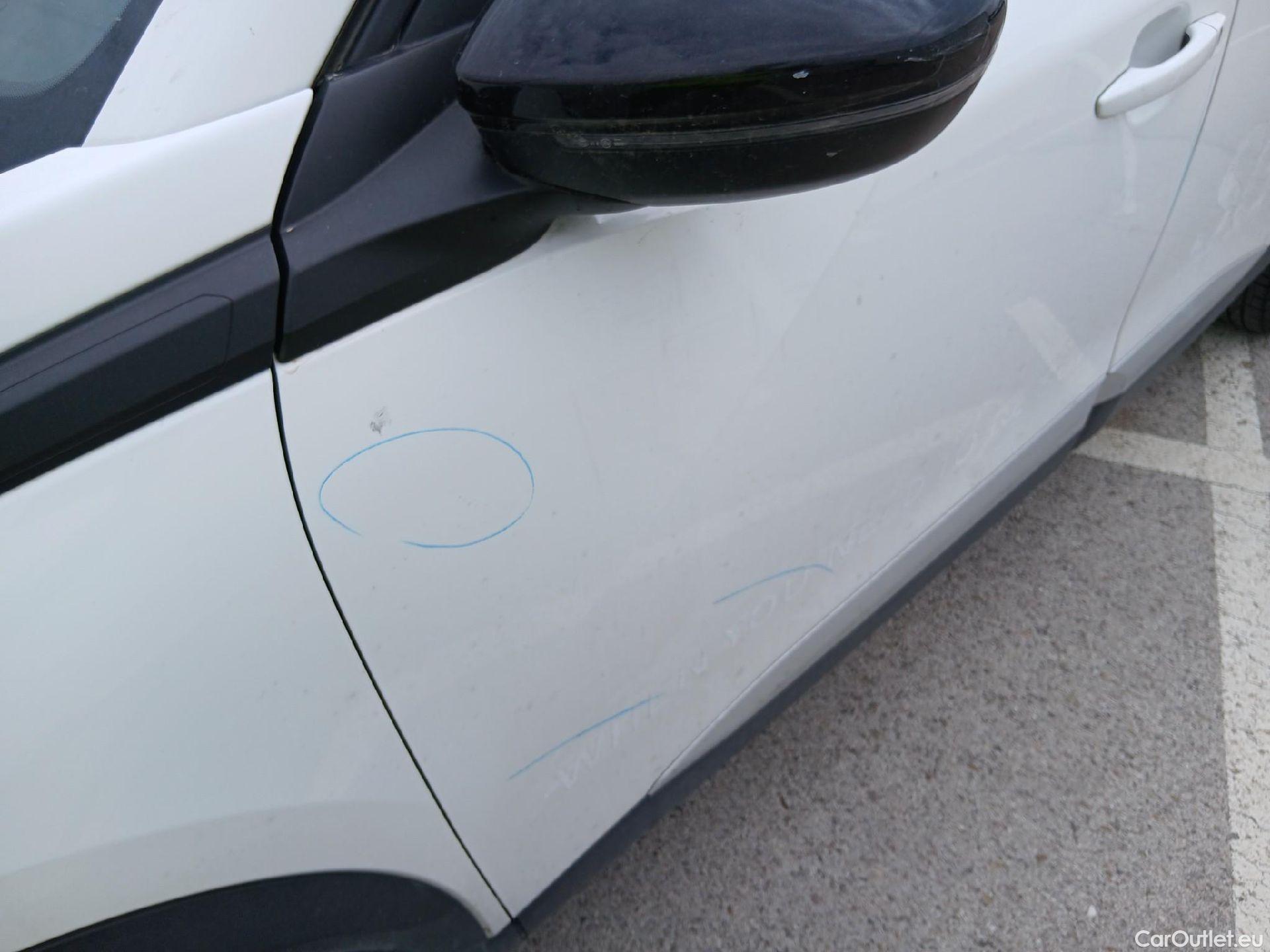 Peugeot  2008 PEUGEOT  / 2019 / 5P / todoterreno Allure BlueHDI 130 S&S EAT8 #15
