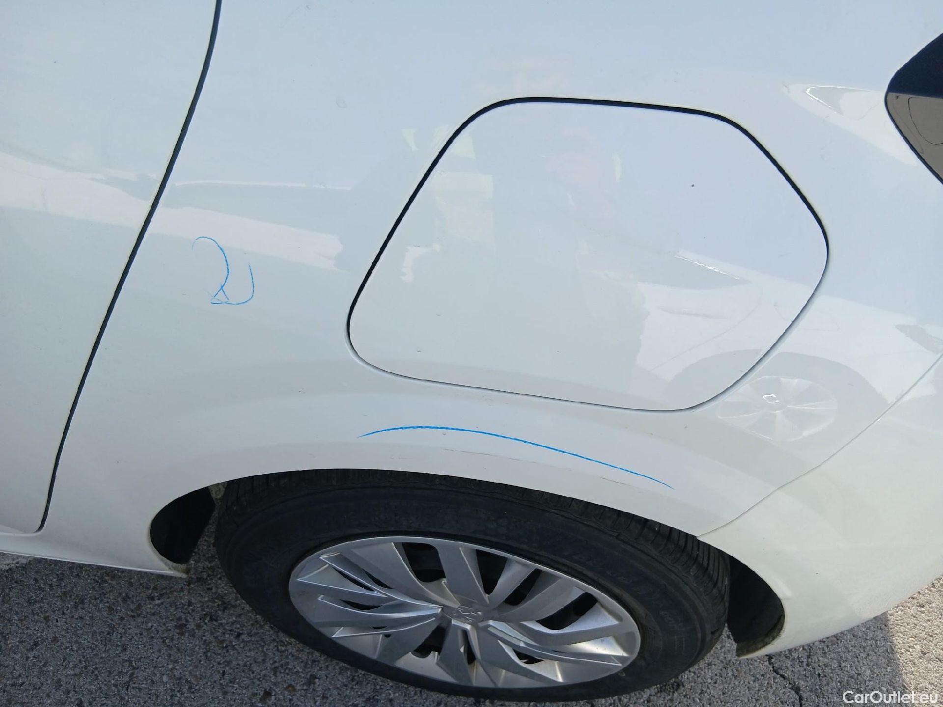  Peugeot  208 PEUGEOT   BlueHDi 100 CV Active #18