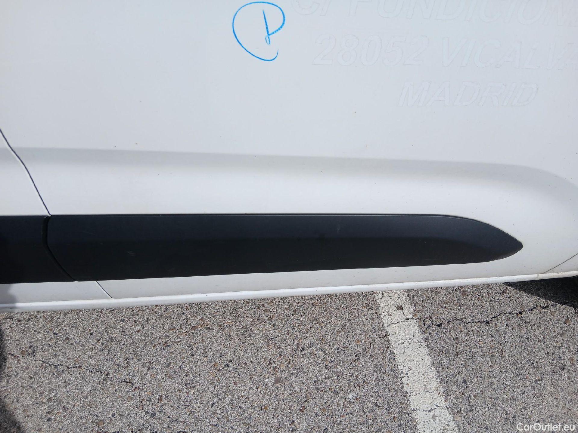  Citroen  Berlingo CITROEN  / 2018 / 3P / furgón derivado de turismo Talla M BlueHDi 100 CONTROL (AC2) #43
