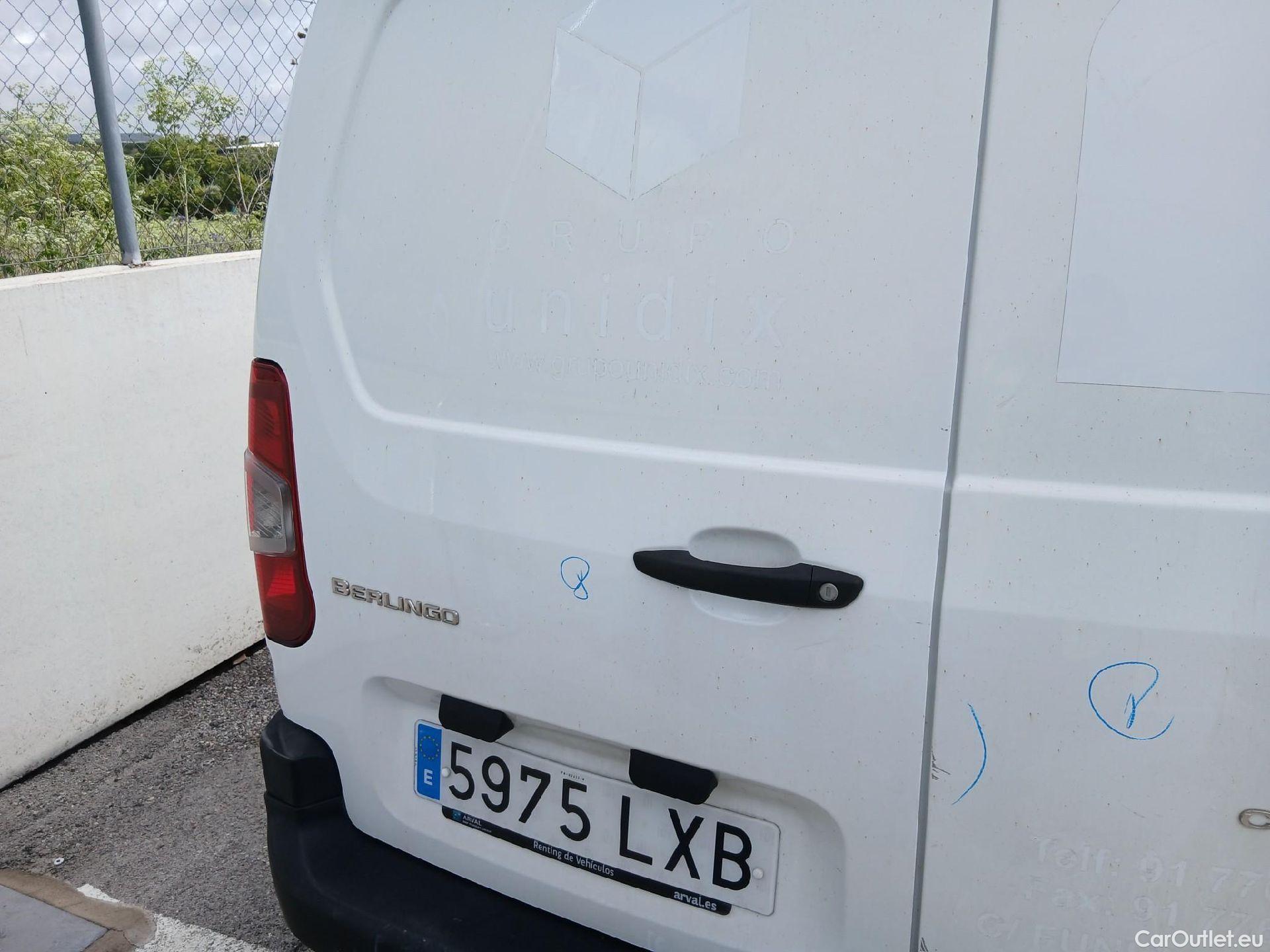  Citroen  Berlingo CITROEN  / 2018 / 3P / furgón derivado de turismo Talla M BlueHDi 100 CONTROL (AC2) #28