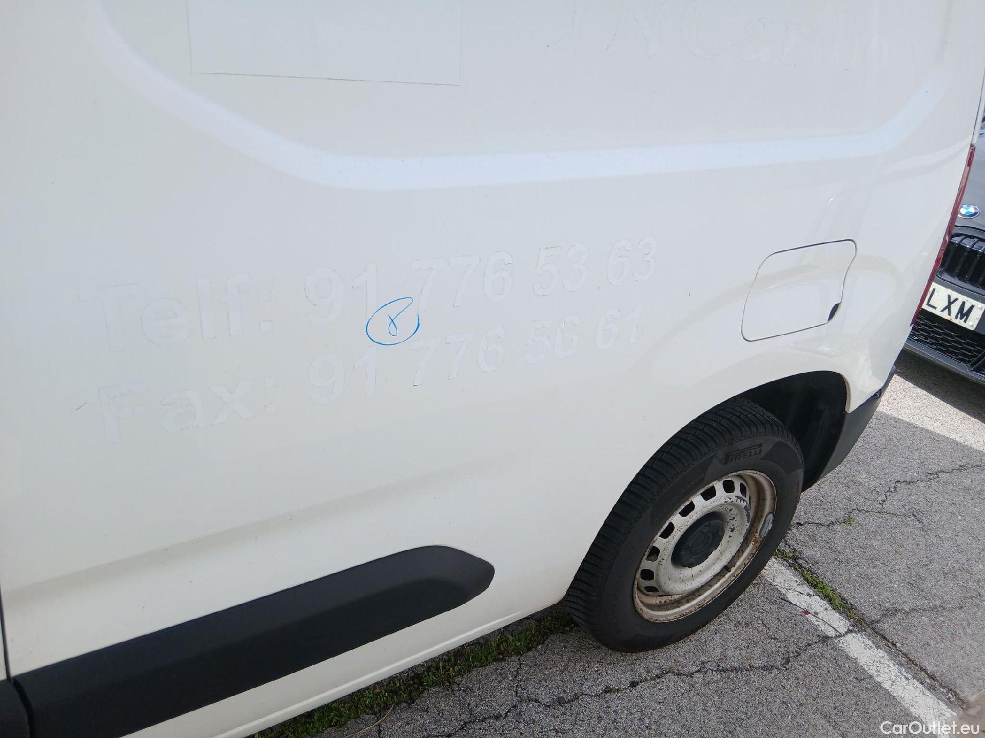  Citroen  Berlingo CITROEN  / 2018 / 3P / furgón derivado de turismo Talla M BlueHDi 100 CONTROL (AC2) #19