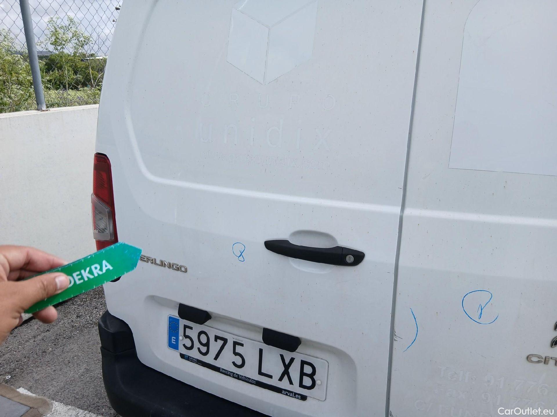  Citroen  Berlingo CITROEN  / 2018 / 3P / furgón derivado de turismo Talla M BlueHDi 100 CONTROL (AC2) #27