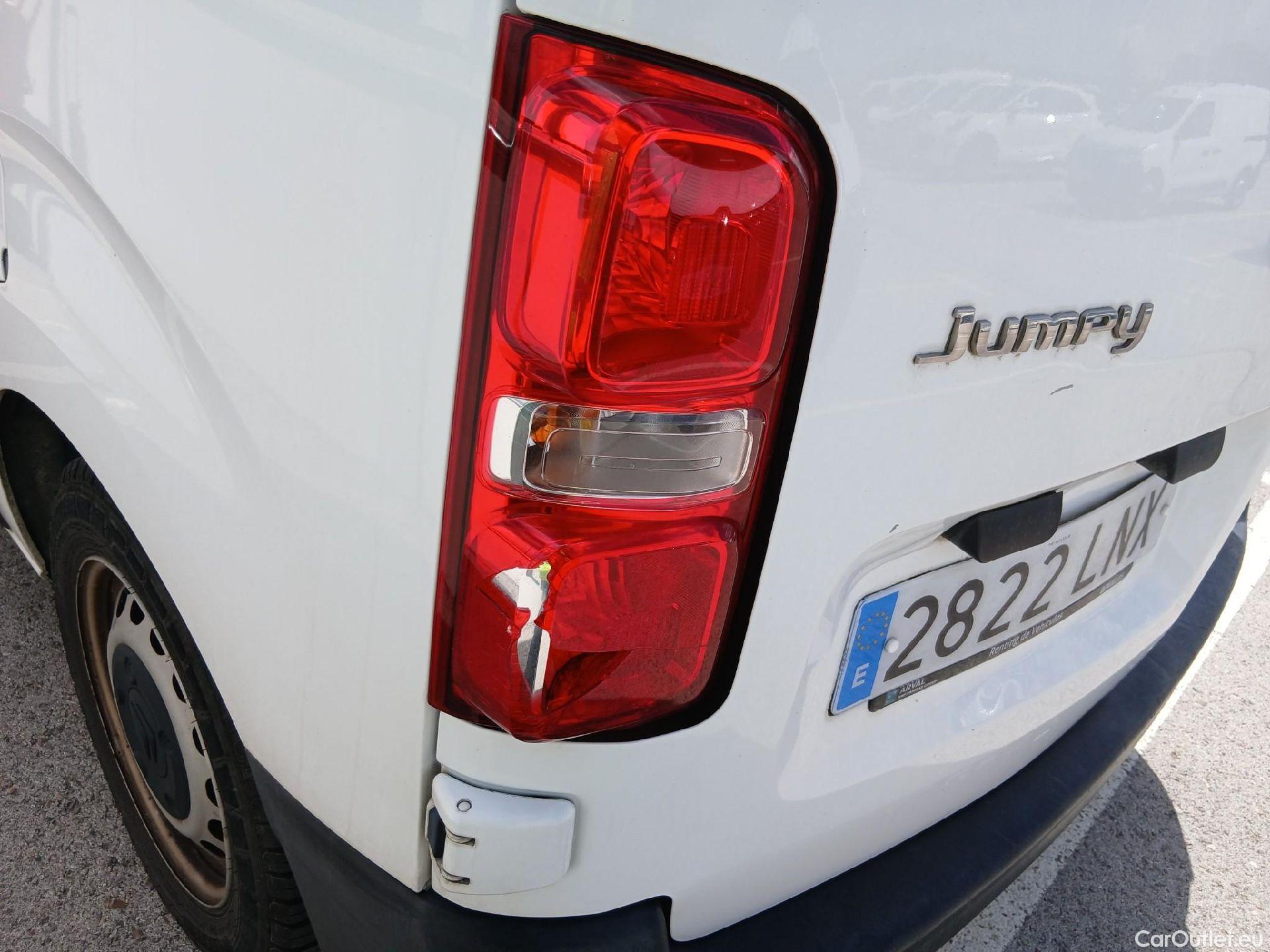  Citroen  Jumpy CITROEN  / 2016 / 4P / furgón Talla XS BlueHDi 100 S&S 6v Control #32