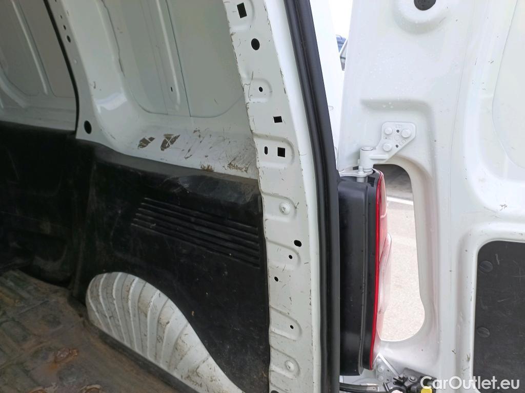  Citroen  Berlingo CITROEN  / 2018 / 3P / furgón derivado de turismo Talla M BlueHDi 100 CONTROL (AC2) #14