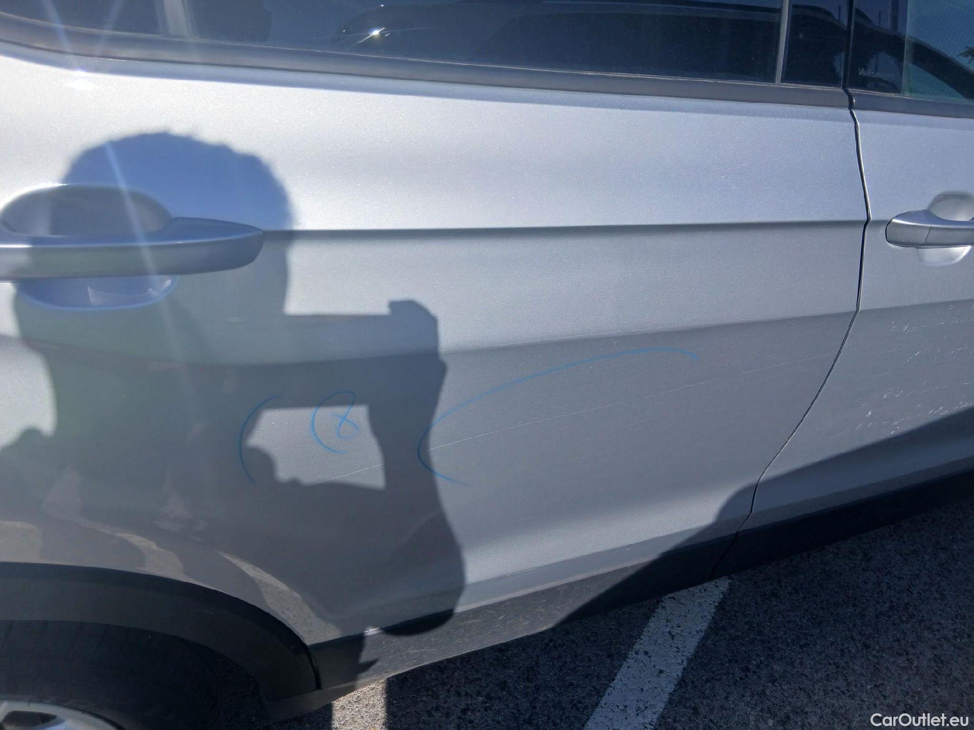  Volkswagen  T-CROSS VOLKSWAGEN  / 2018 / 5P / todoterreno Advance 1.0 TSI 81kW (110CV) #28
