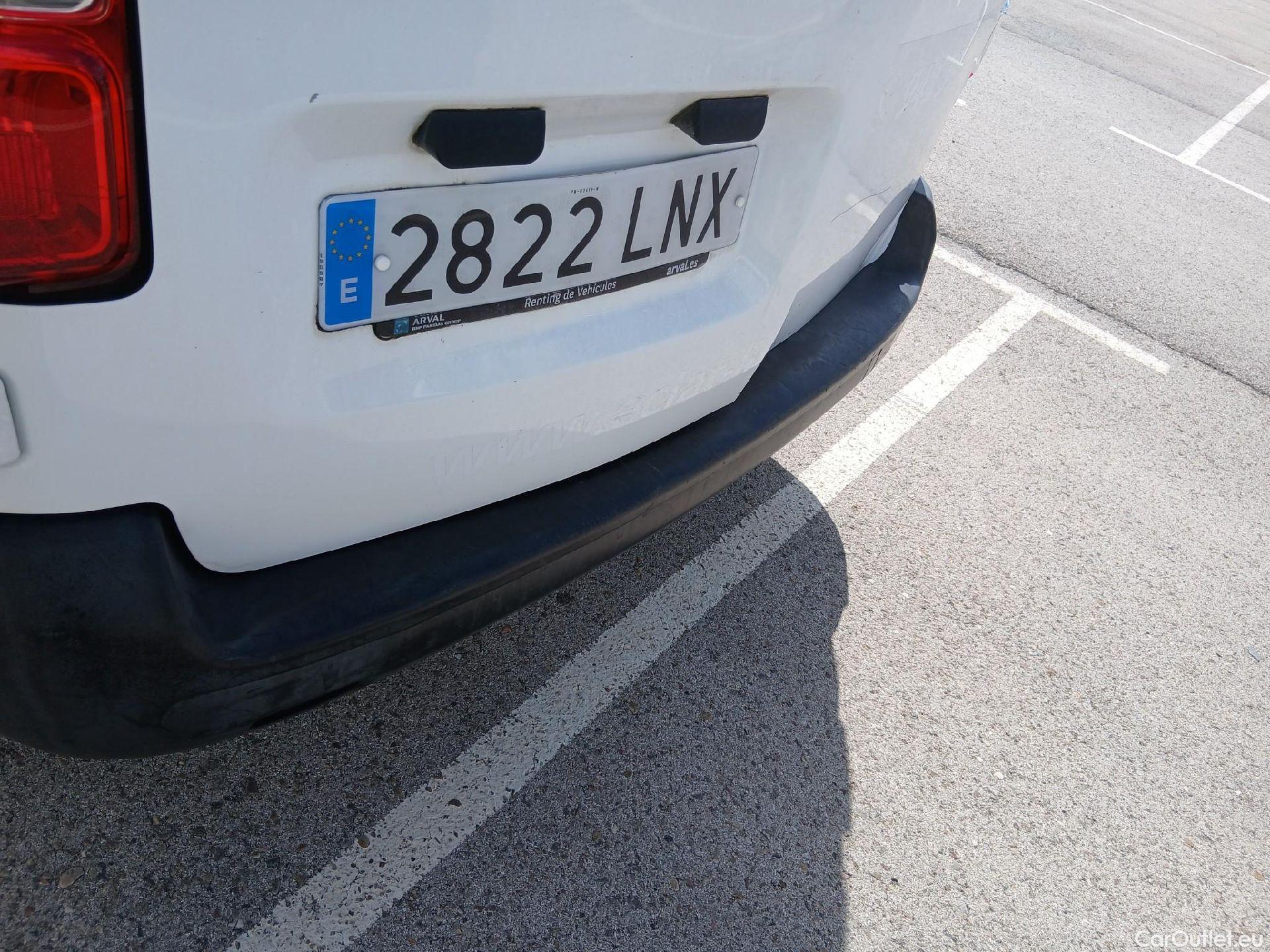  Citroen  Jumpy CITROEN  / 2016 / 4P / furgón Talla XS BlueHDi 100 S&S 6v Control #35