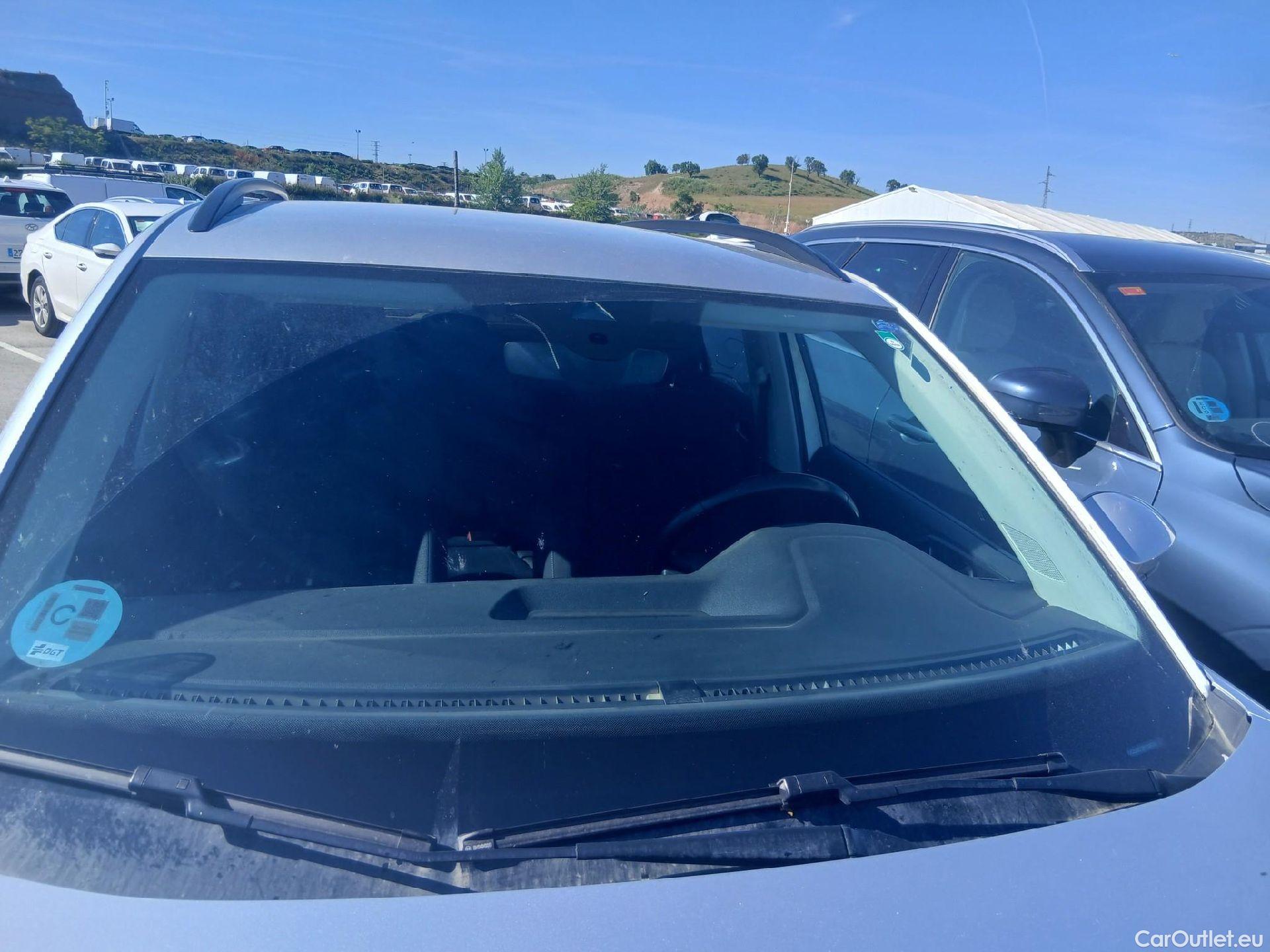  Volkswagen  T-CROSS VOLKSWAGEN  / 2018 / 5P / todoterreno Advance 1.0 TSI 81kW (110CV) #14