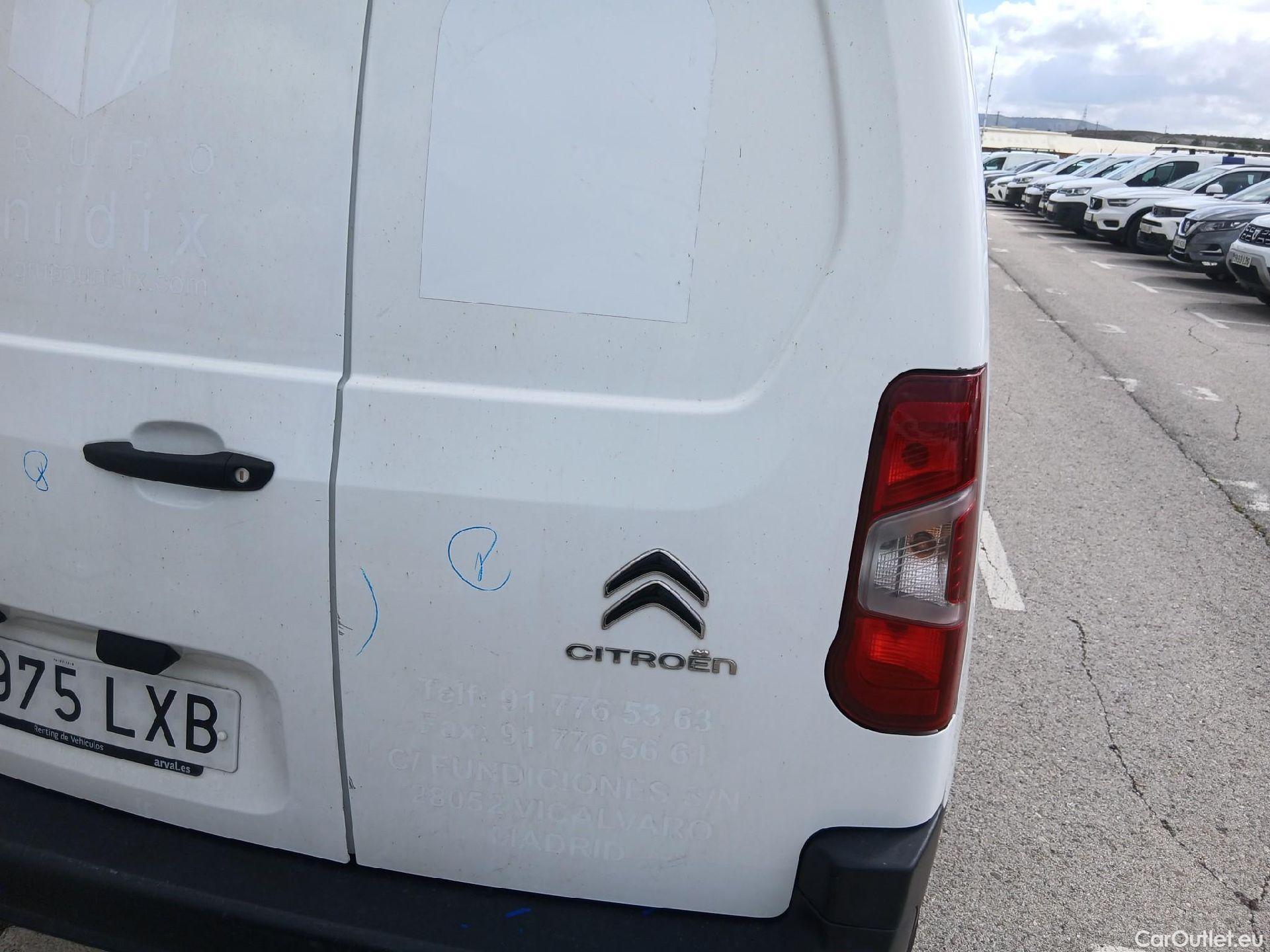  Citroen  Berlingo CITROEN  / 2018 / 3P / furgón derivado de turismo Talla M BlueHDi 100 CONTROL (AC2) #30