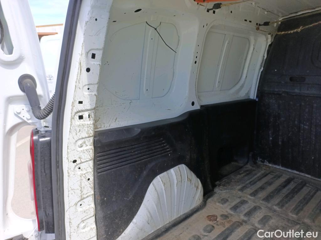  Citroen  Berlingo CITROEN  / 2018 / 3P / furgón derivado de turismo Talla M BlueHDi 100 CONTROL (AC2) #12