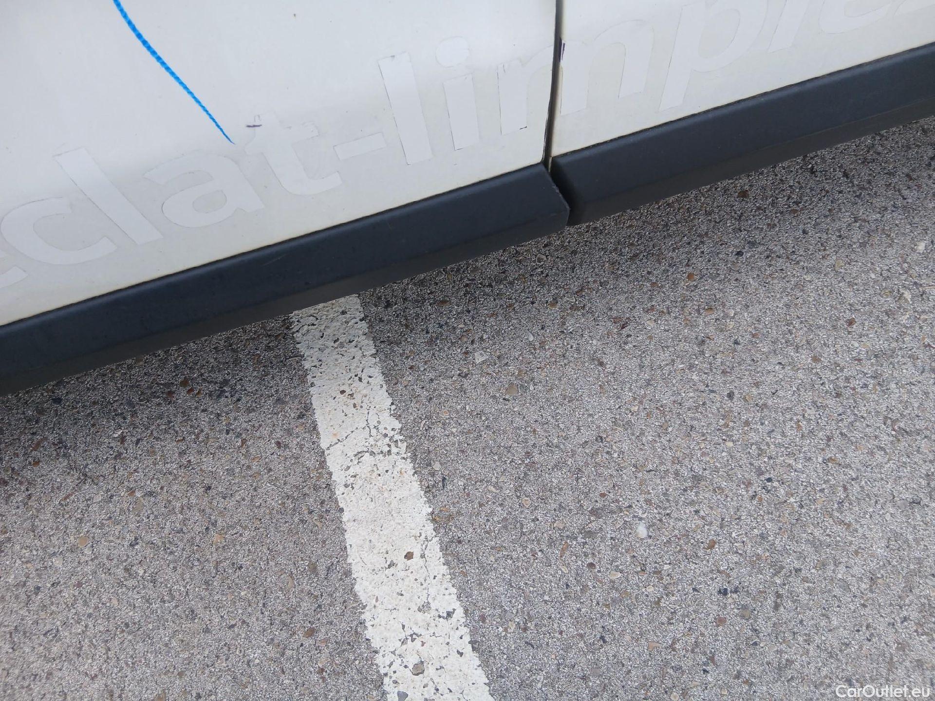  Citroen  Jumpy CITROEN  / 2016 / 4P / furgón Talla XS BlueHDi 100 S&S 6v Control #27