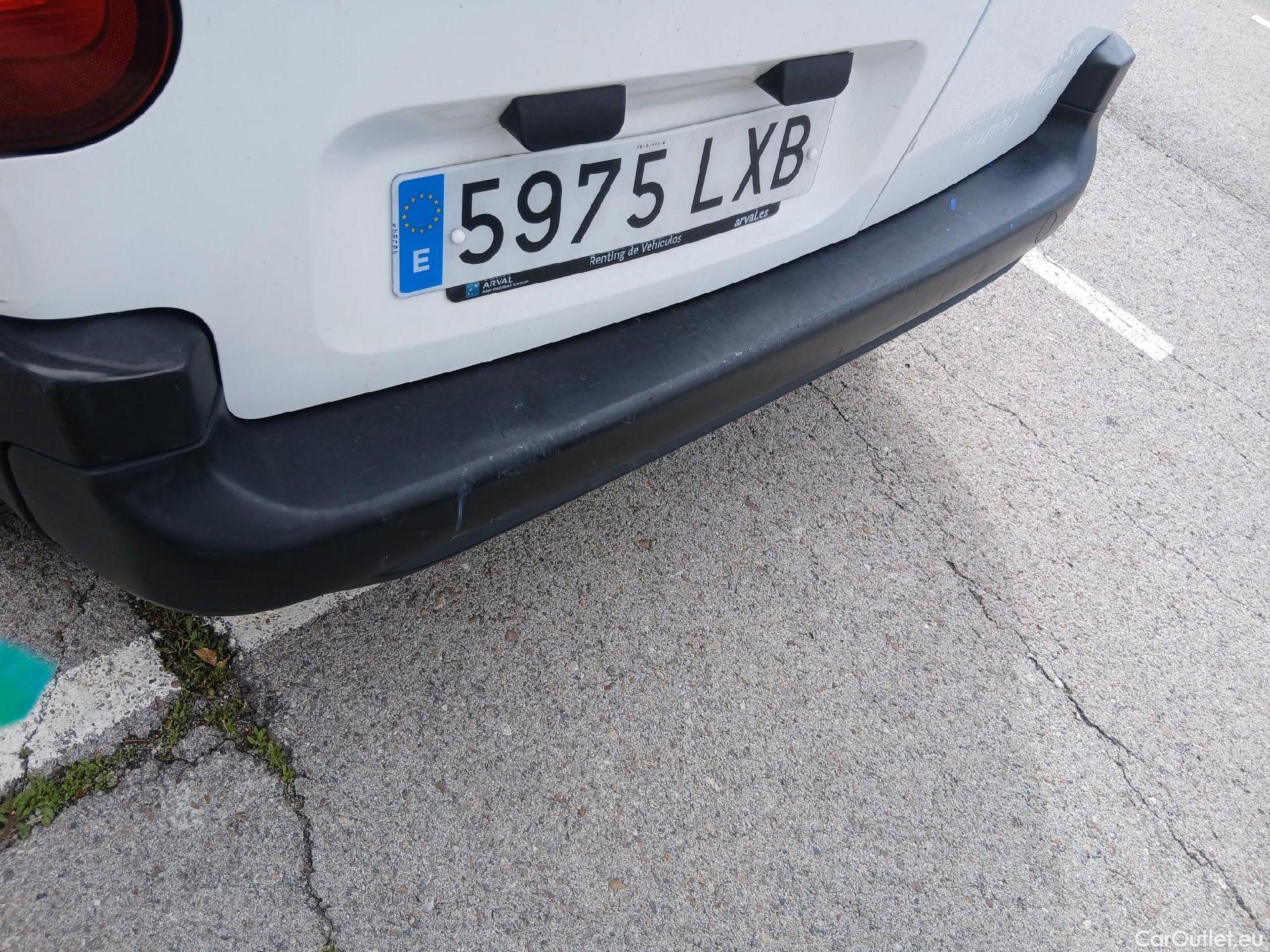  Citroen  Berlingo CITROEN  / 2018 / 3P / furgón derivado de turismo Talla M BlueHDi 100 CONTROL (AC2) #24