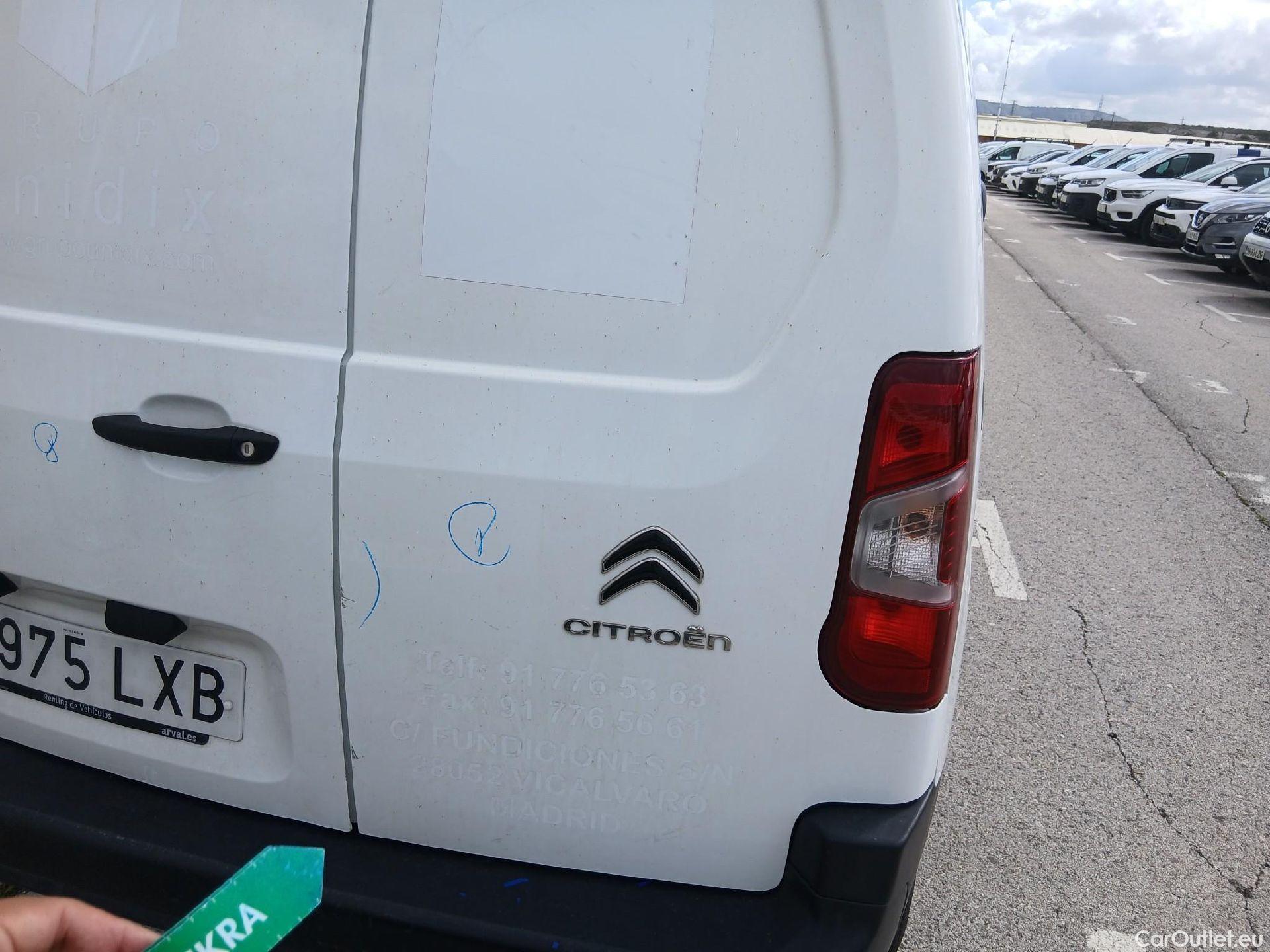  Citroen  Berlingo CITROEN  / 2018 / 3P / furgón derivado de turismo Talla M BlueHDi 100 CONTROL (AC2) #29
