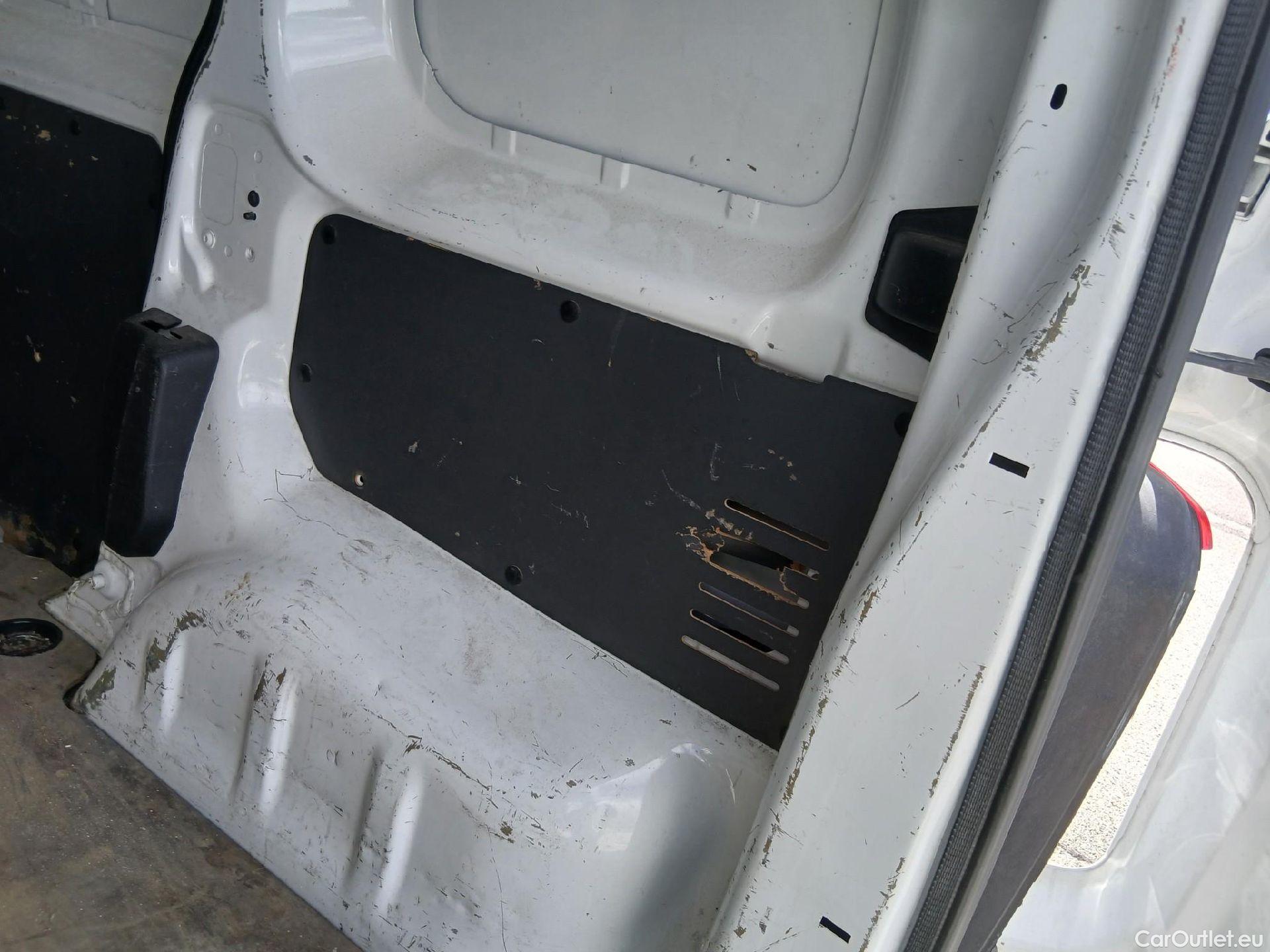  Citroen  Jumpy CITROEN  / 2016 / 4P / furgón Talla XS BlueHDi 100 S&S 6v Control #13