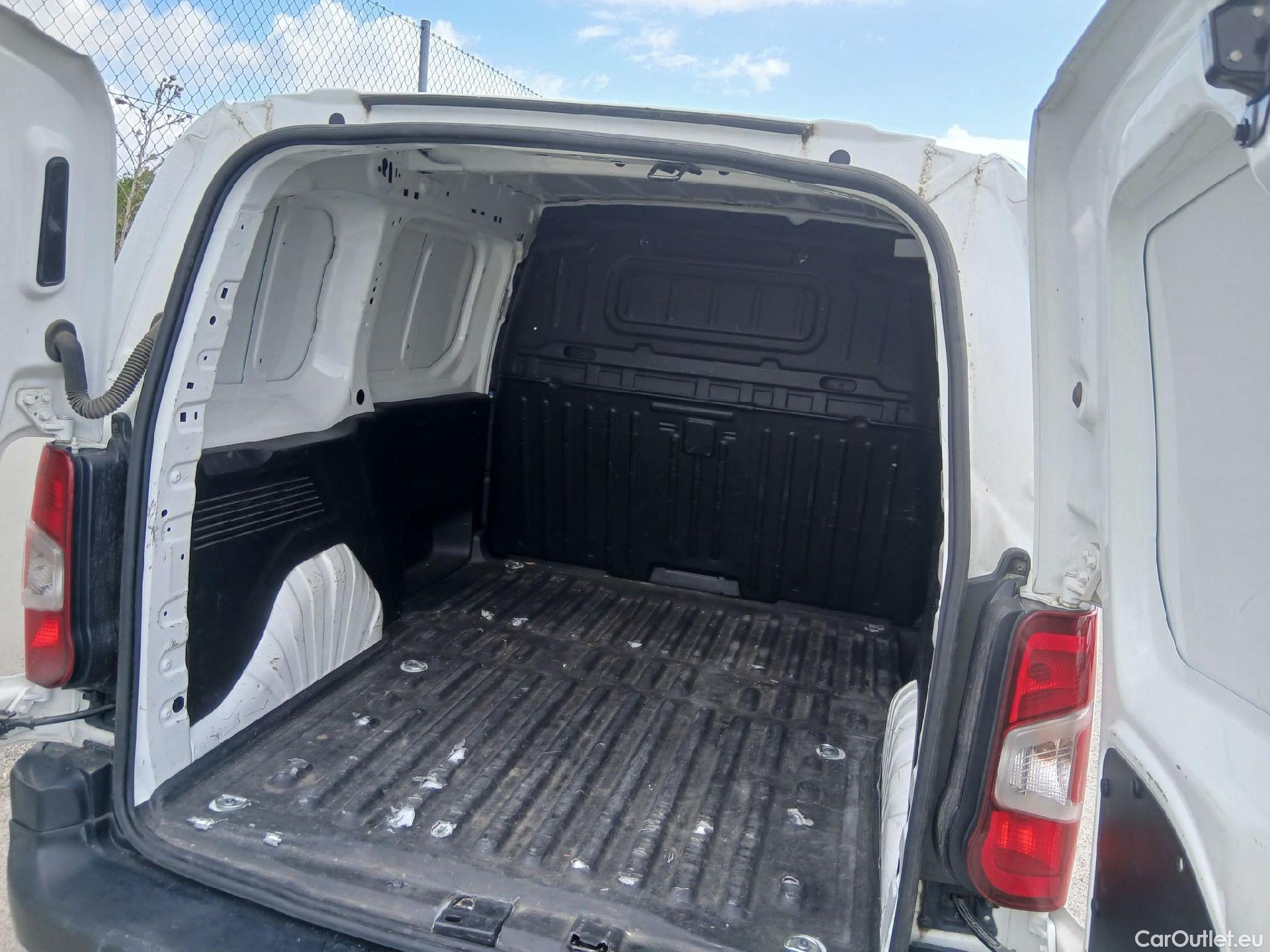  Citroen  Berlingo CITROEN  / 2018 / 3P / furgón derivado de turismo Talla M BlueHDi 100 CONTROL (AC2) #2
