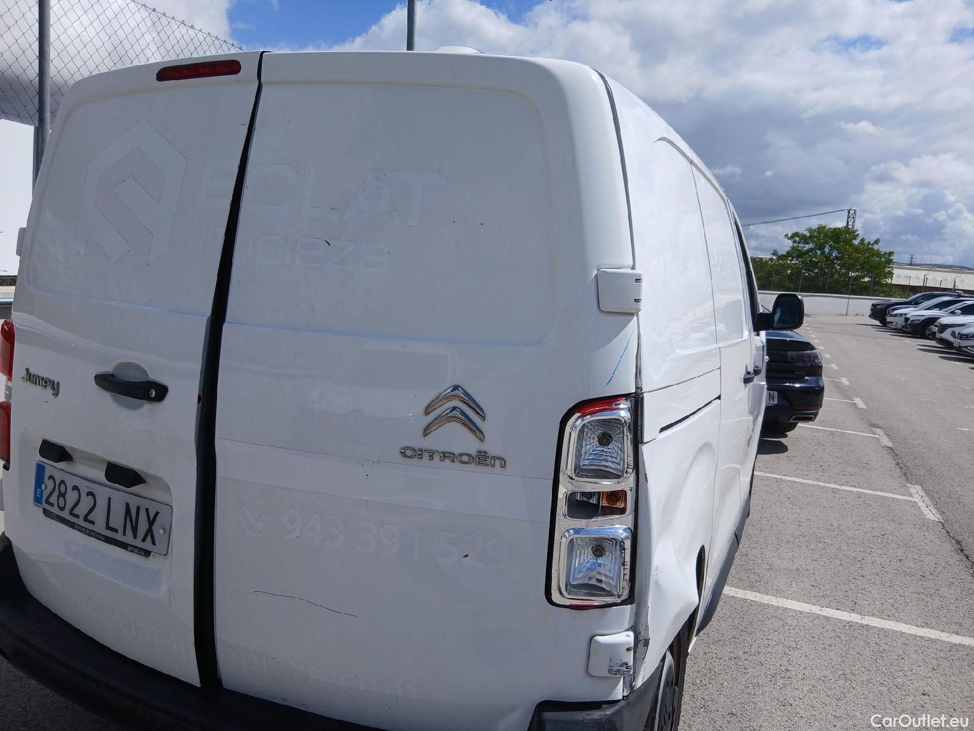  Citroen  Jumpy CITROEN  / 2016 / 4P / furgón Talla XS BlueHDi 100 S&S 6v Control #40