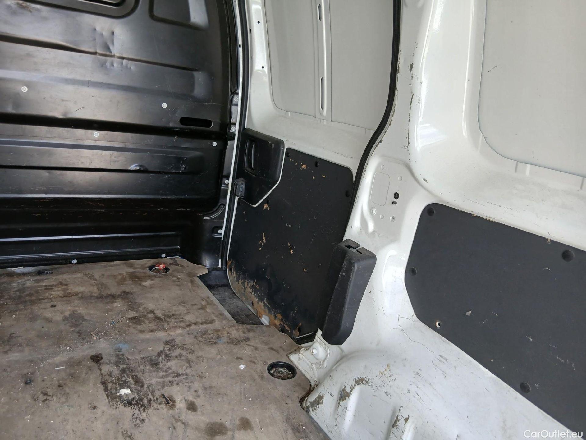 Citroen  Jumpy CITROEN  / 2016 / 4P / furgón Talla XS BlueHDi 100 S&S 6v Control #12