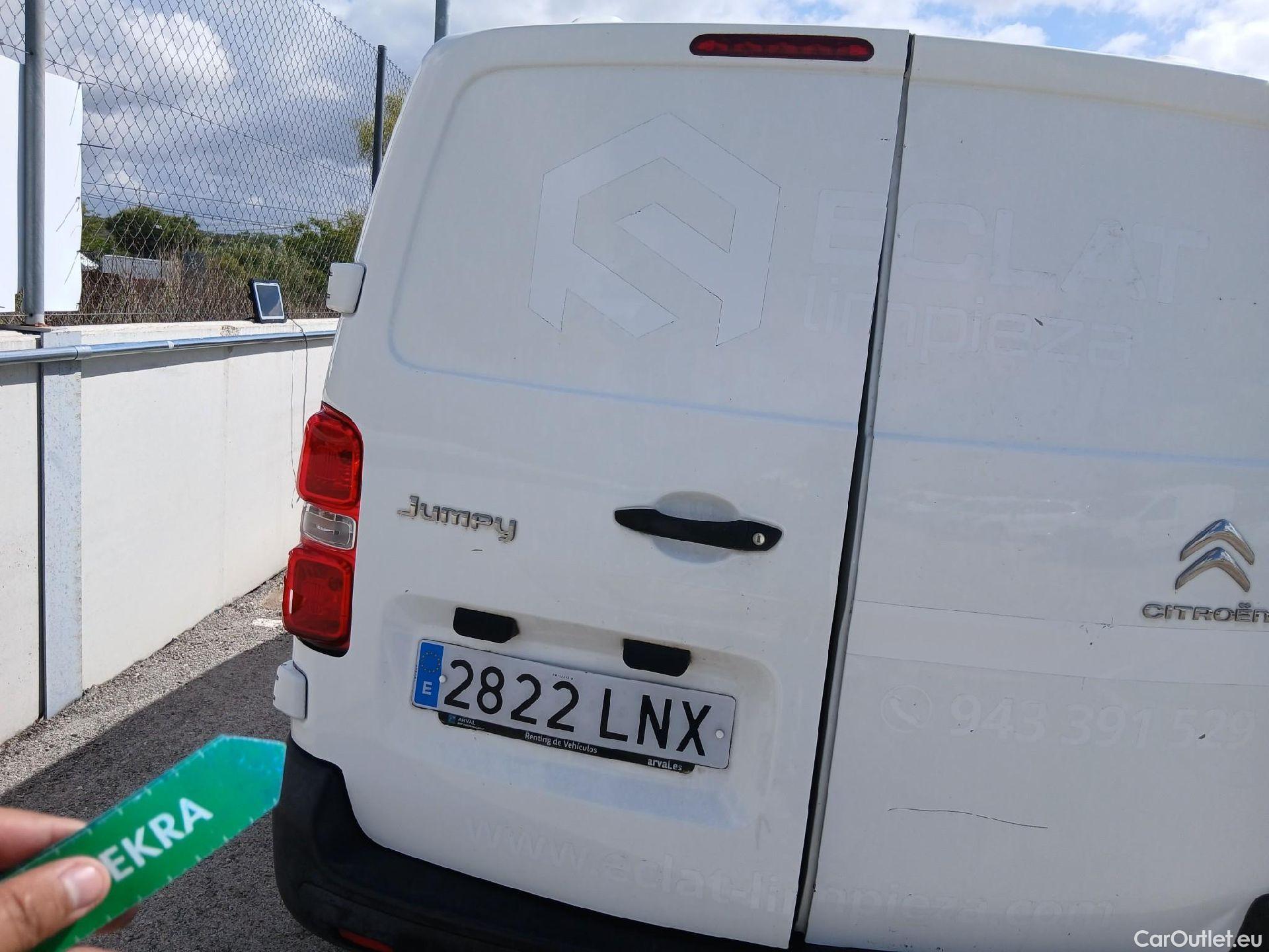  Citroen  Jumpy CITROEN  / 2016 / 4P / furgón Talla XS BlueHDi 100 S&S 6v Control #38