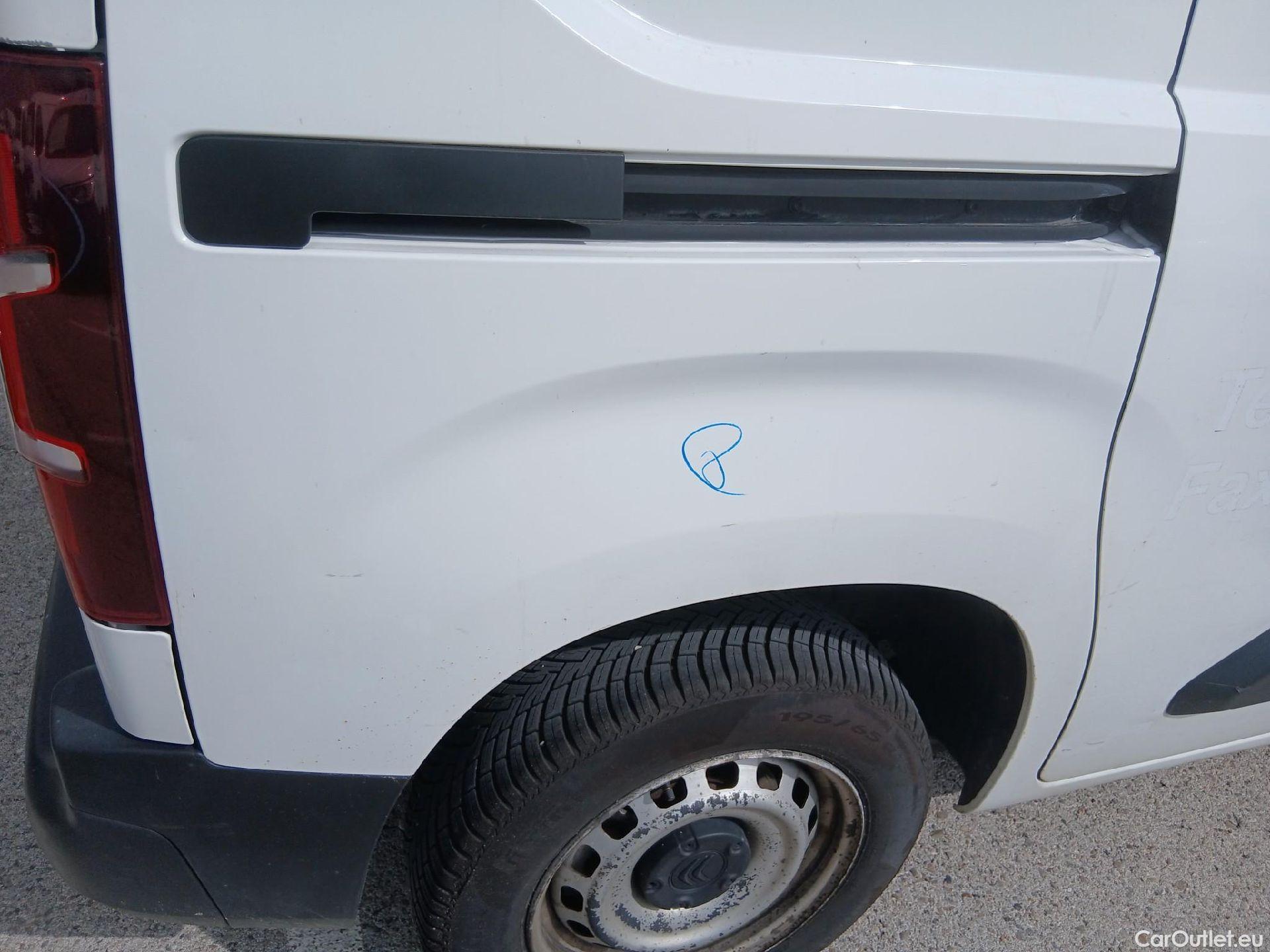  Citroen  Berlingo CITROEN  / 2018 / 3P / furgón derivado de turismo Talla M BlueHDi 100 CONTROL (AC2) #33