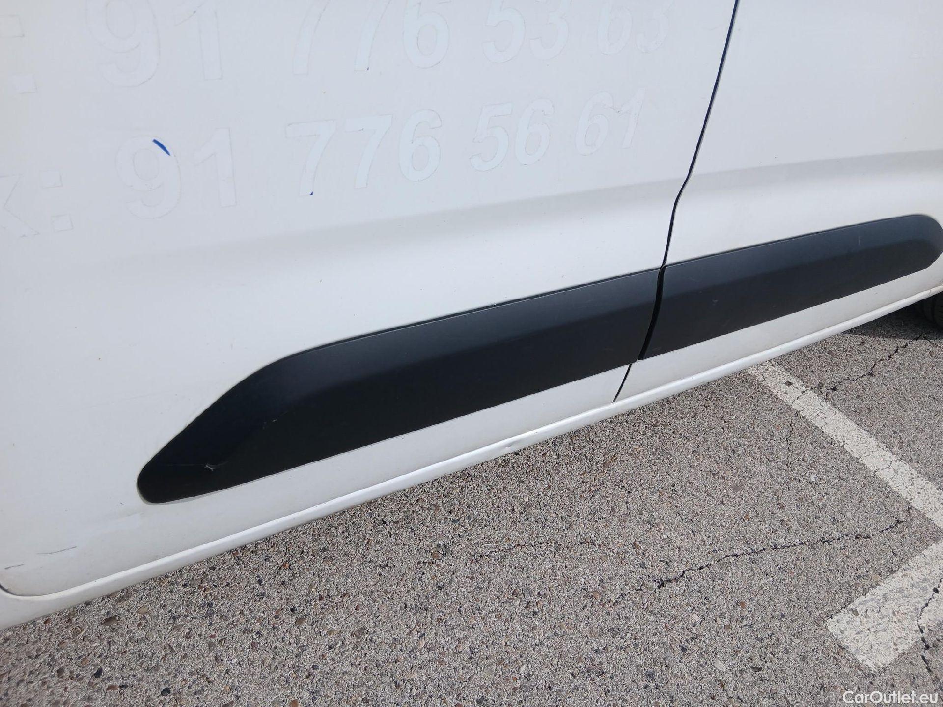  Citroen  Berlingo CITROEN  / 2018 / 3P / furgón derivado de turismo Talla M BlueHDi 100 CONTROL (AC2) #38