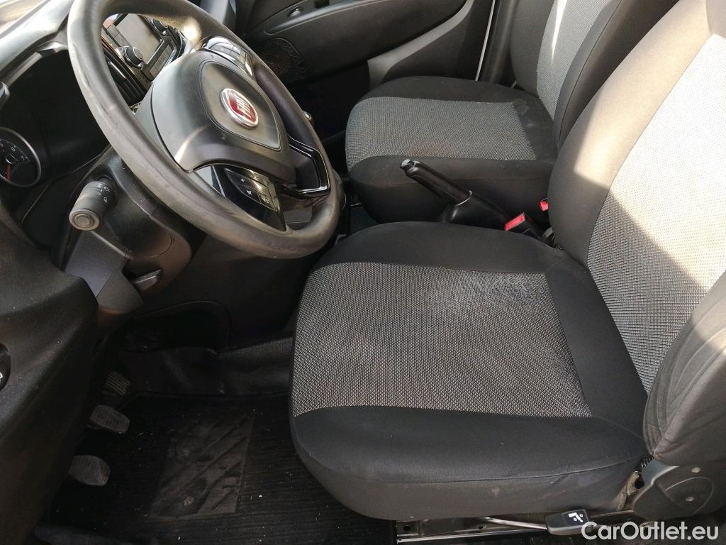  Fiat  Doblo FIAT Doblò Cargo/2015/4P/furgón derivado de turismo Cargo Maxi Base Plus 1.4 Tjet 89kW GNC #26