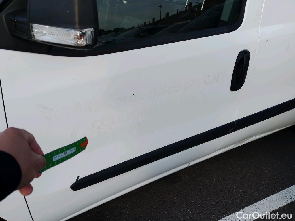  Fiat  Doblo FIAT Doblò Cargo/2015/4P/furgón derivado de turismo Cargo Maxi Base Plus 1.4 Tjet 89kW GNC #6