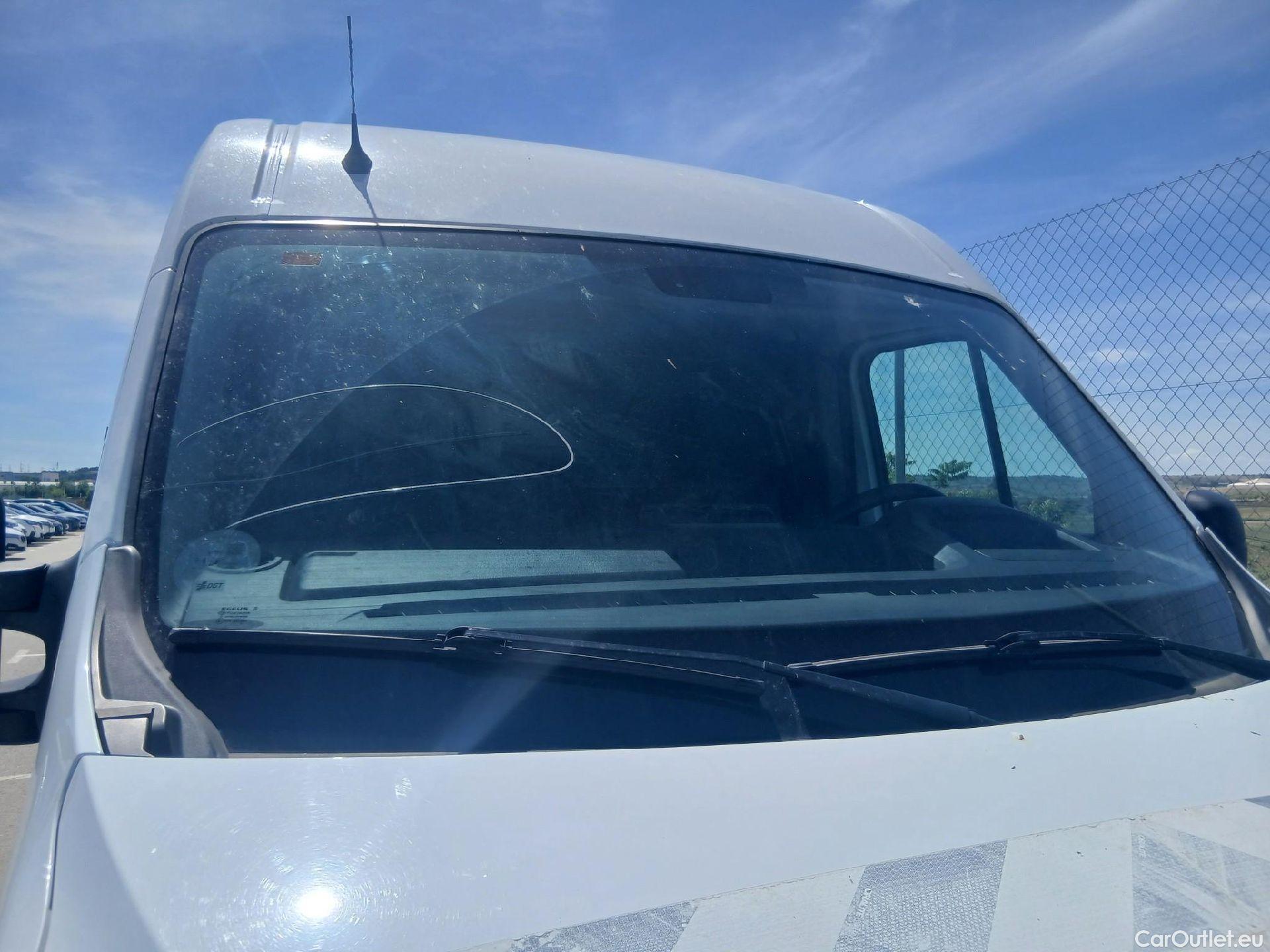  Renault  Master RENAULT  / 2019 / 4P / furgón Furgón T L3H2 3500 Bl dCi 99kW(135CV) #2