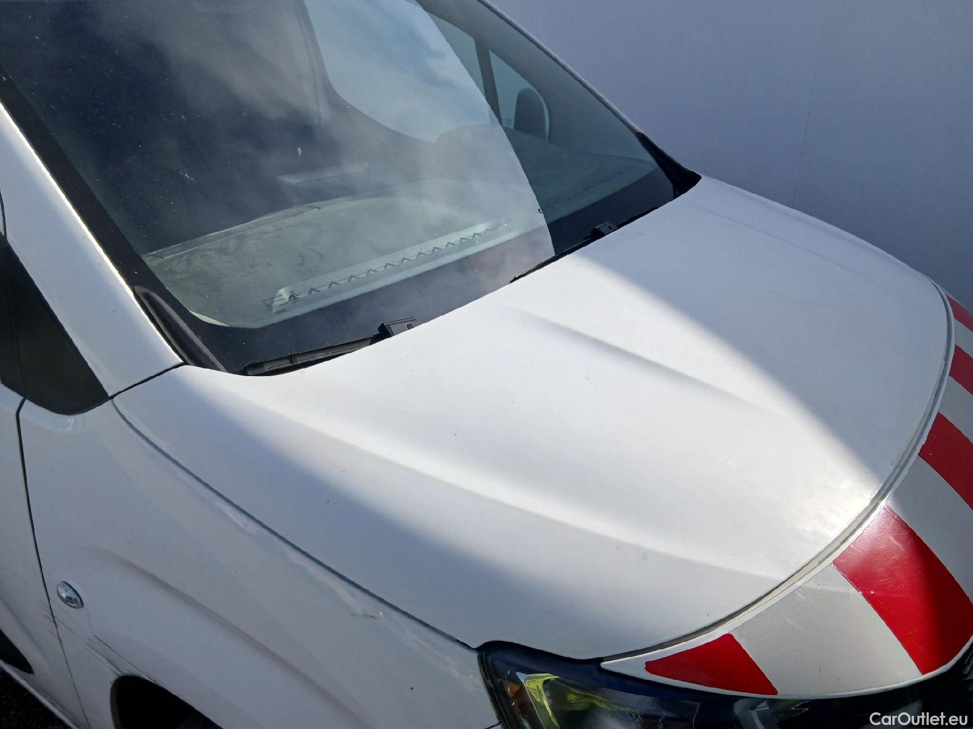  Peugeot  Partner PEUGEOT  / 2018 / 3P / furgón derivado de turismo Pro Standard 600kg BlueHDi 73kW (AC) #9