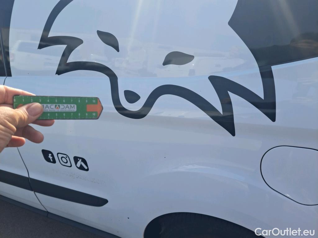  Ford  Transit FORD  Courier/2014/4P/furgón der.turis Van 1.5 TDCi 75kW Trend #4