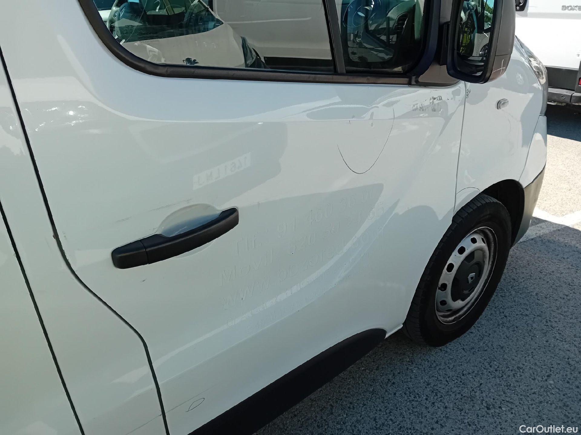  Renault  Trafic RENAULT  / 2019 / 4P / combi Combi 9 Energy Blue dCi 88 kW (120 CV) #62