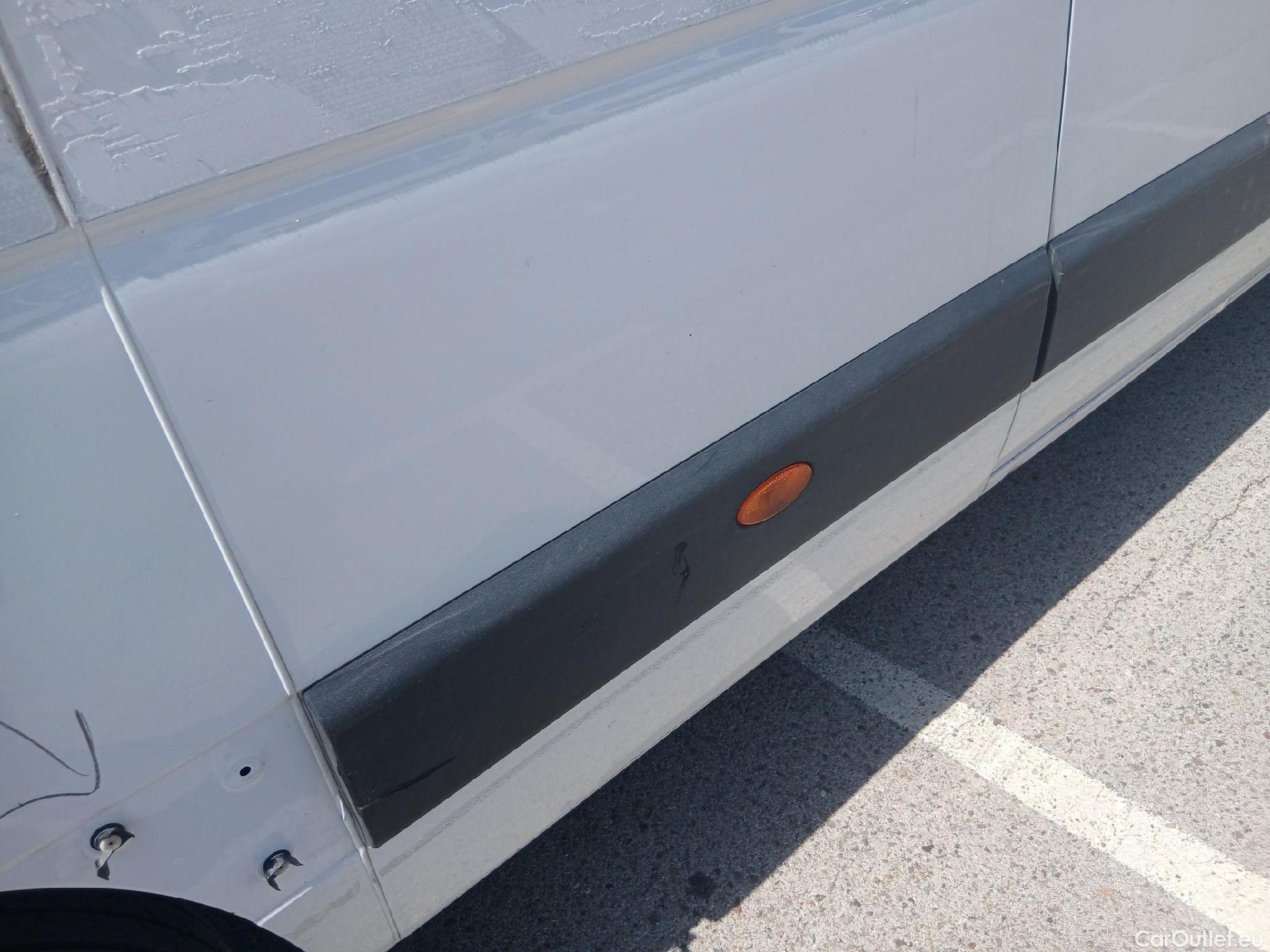  Renault  Master RENAULT  / 2019 / 4P / furgón Furgón T L3H2 3500 Bl dCi 99kW(135CV) #23