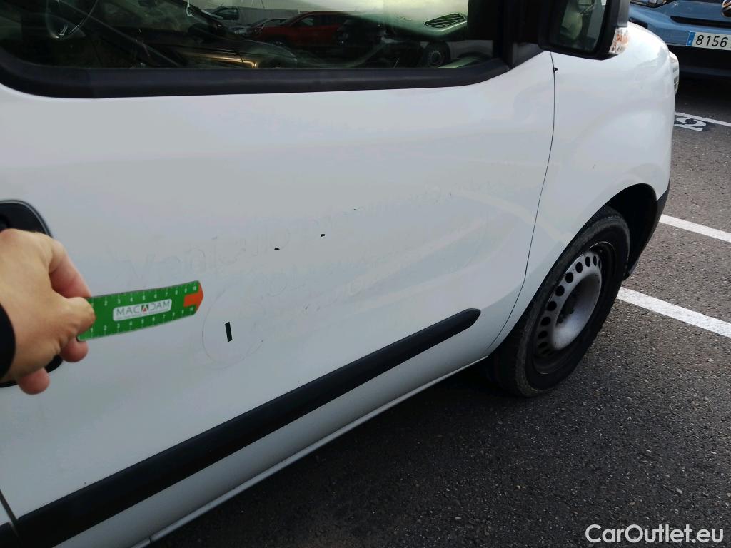  Fiat  Doblo FIAT Doblò Cargo/2015/4P/furgón derivado de turismo Cargo Maxi Base Plus 1.4 Tjet 89kW GNC #9