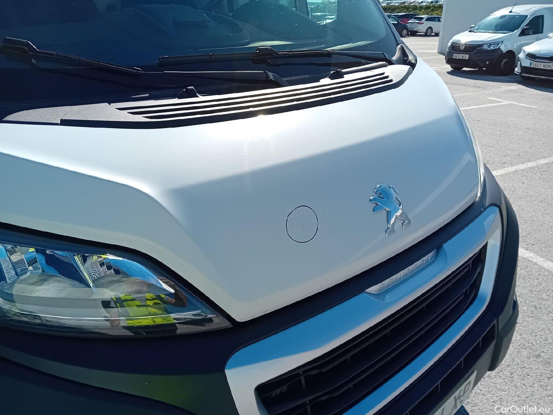  Peugeot  Boxer PEUGEOT  / 2014 / 4P / furgón Pack 335 L3 H2 BHDI 103kW (140CV) S&S #1