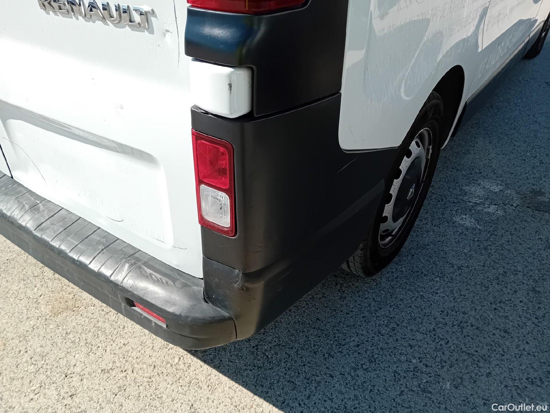  Renault  Trafic RENAULT  / 2019 / 4P / combi Combi 9 Energy Blue dCi 88 kW (120 CV) #53