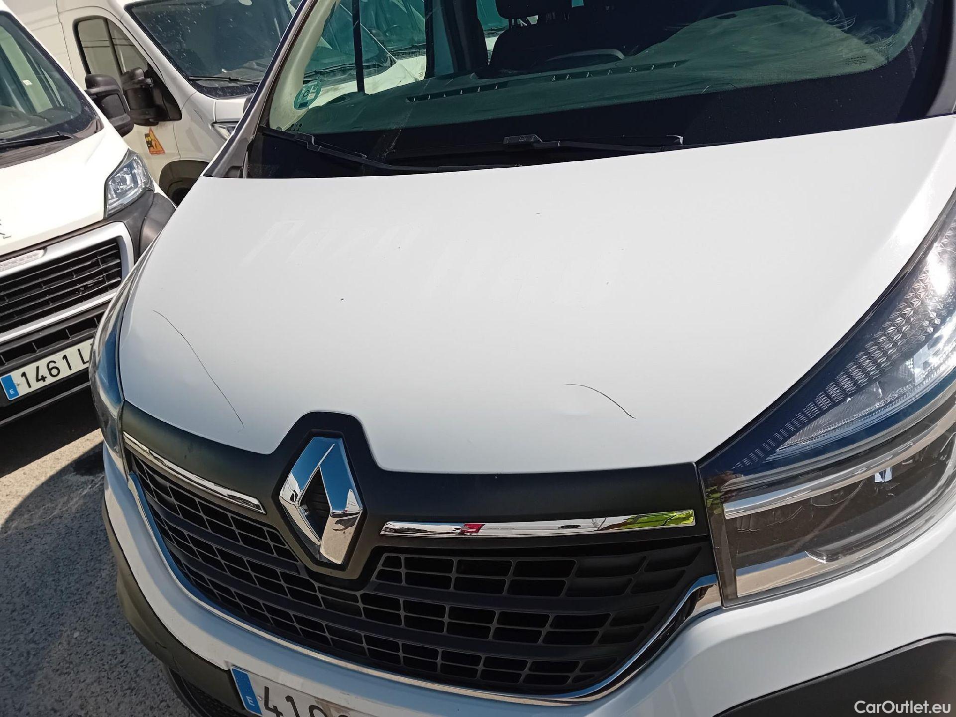  Renault  Trafic RENAULT  / 2019 / 4P / combi Combi 9 Energy Blue dCi 88 kW (120 CV) #22