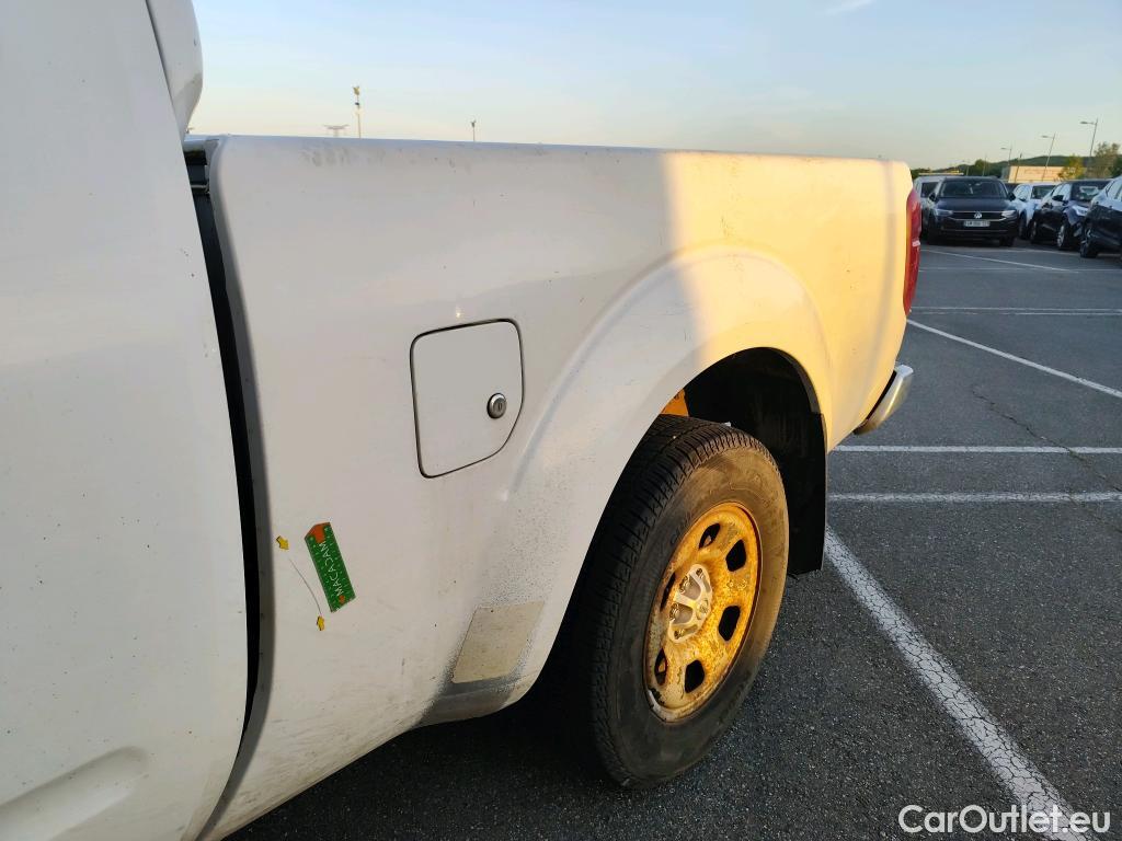  Nissan  Navara NISSAN  VU 4p Pick-up King-Cab 2.5 dCi 1144ch 4x4 XE #12