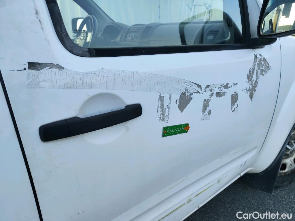  Nissan  Navara NISSAN  VU 4p Pick-up King-Cab 2.5 dCi 1144ch 4x4 XE #45