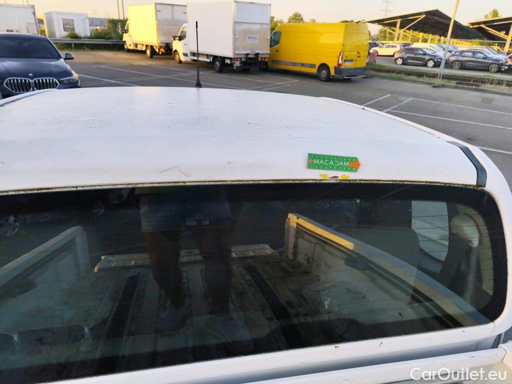  Nissan  Navara NISSAN  VU 4p Pick-up King-Cab 2.5 dCi 1144ch 4x4 XE #42