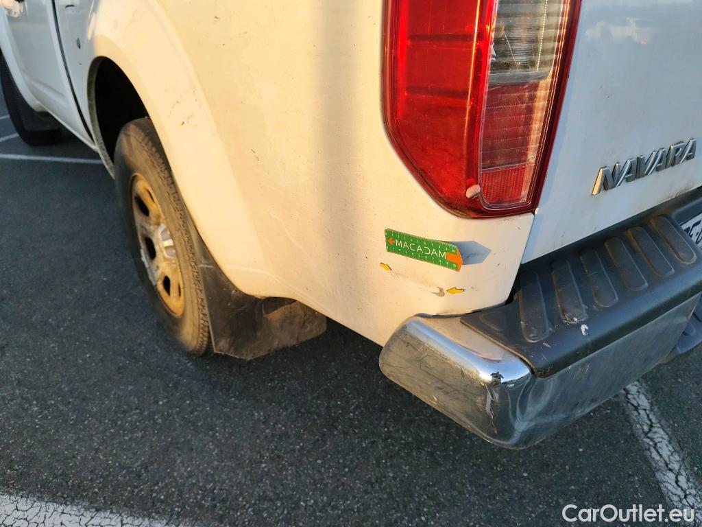  Nissan  Navara NISSAN  VU 4p Pick-up King-Cab 2.5 dCi 1144ch 4x4 XE #16